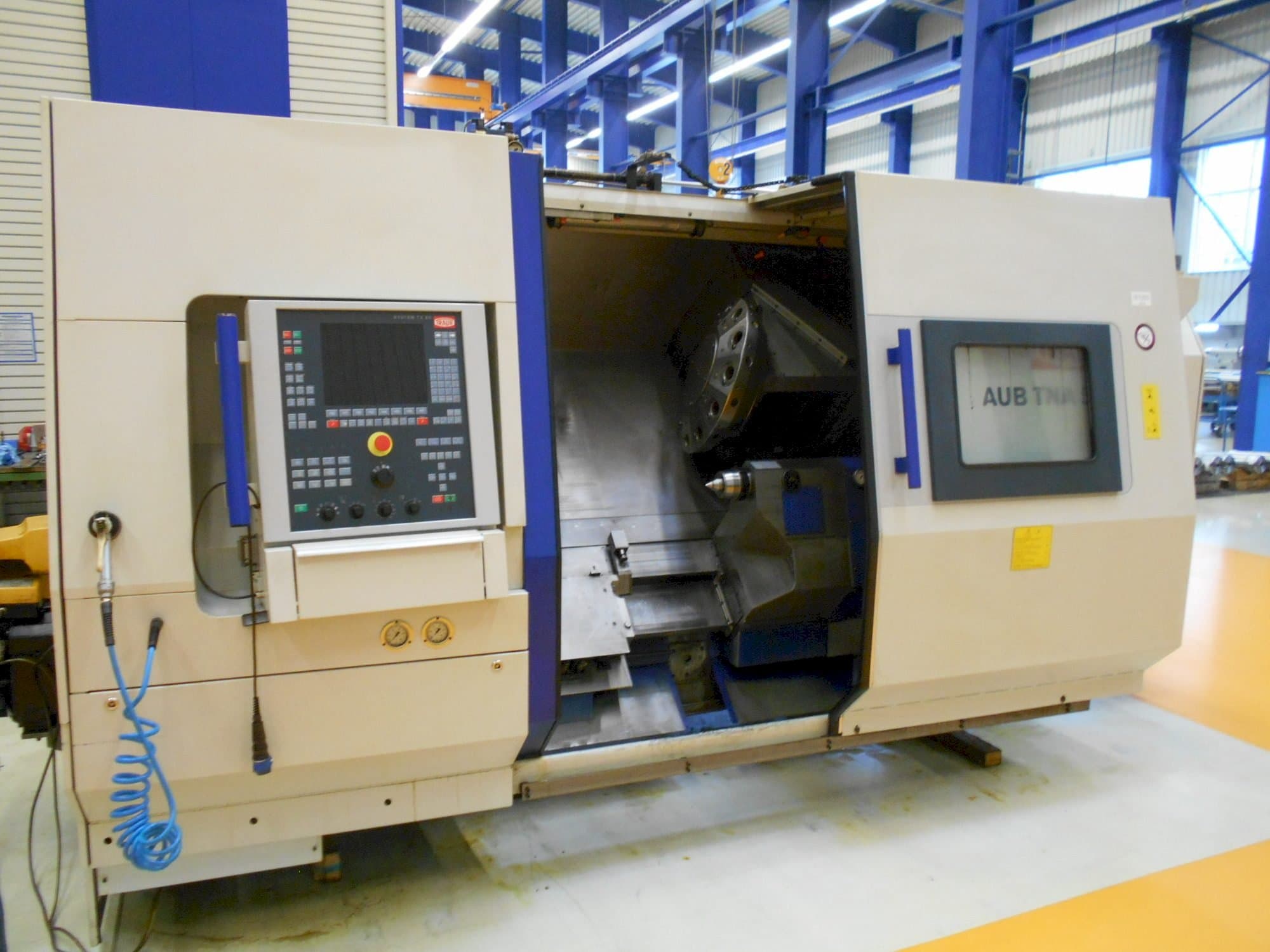 Vista Frontal  da TRAUB TNA 500  máquina