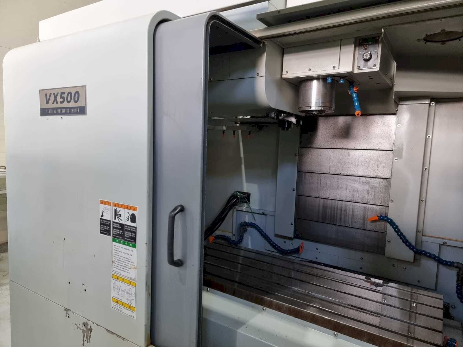 Vista Frontal  da Hyundai Wia VX500  máquina