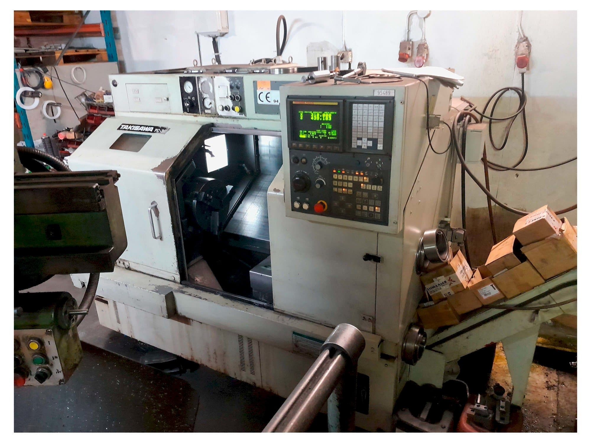 Vista Frontal  da Takisawa TC-30  máquina