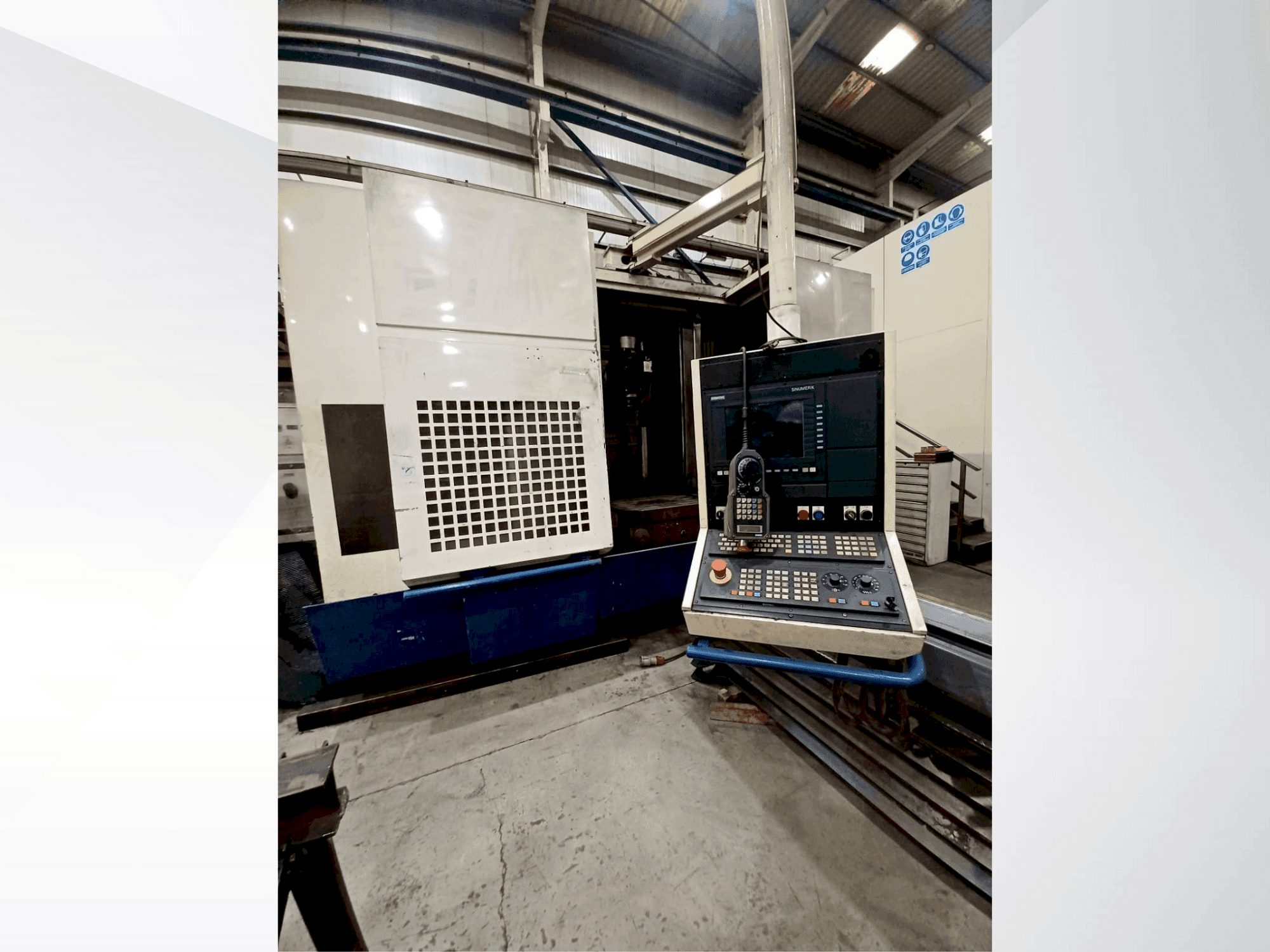 Vista Frontal  da Huron EX-C  máquina