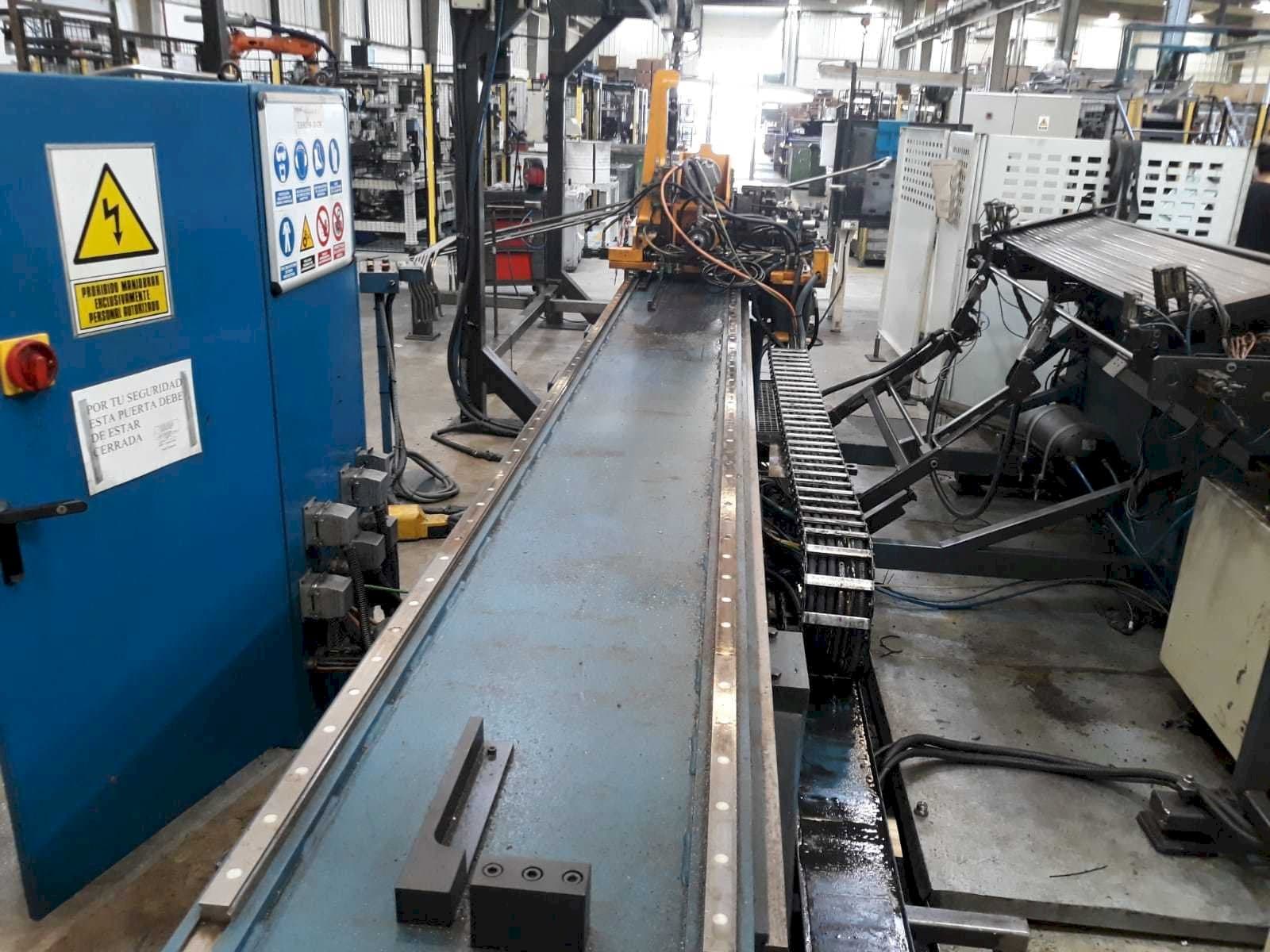 Vista Frontal  da Tejero HR-50-CNC  máquina