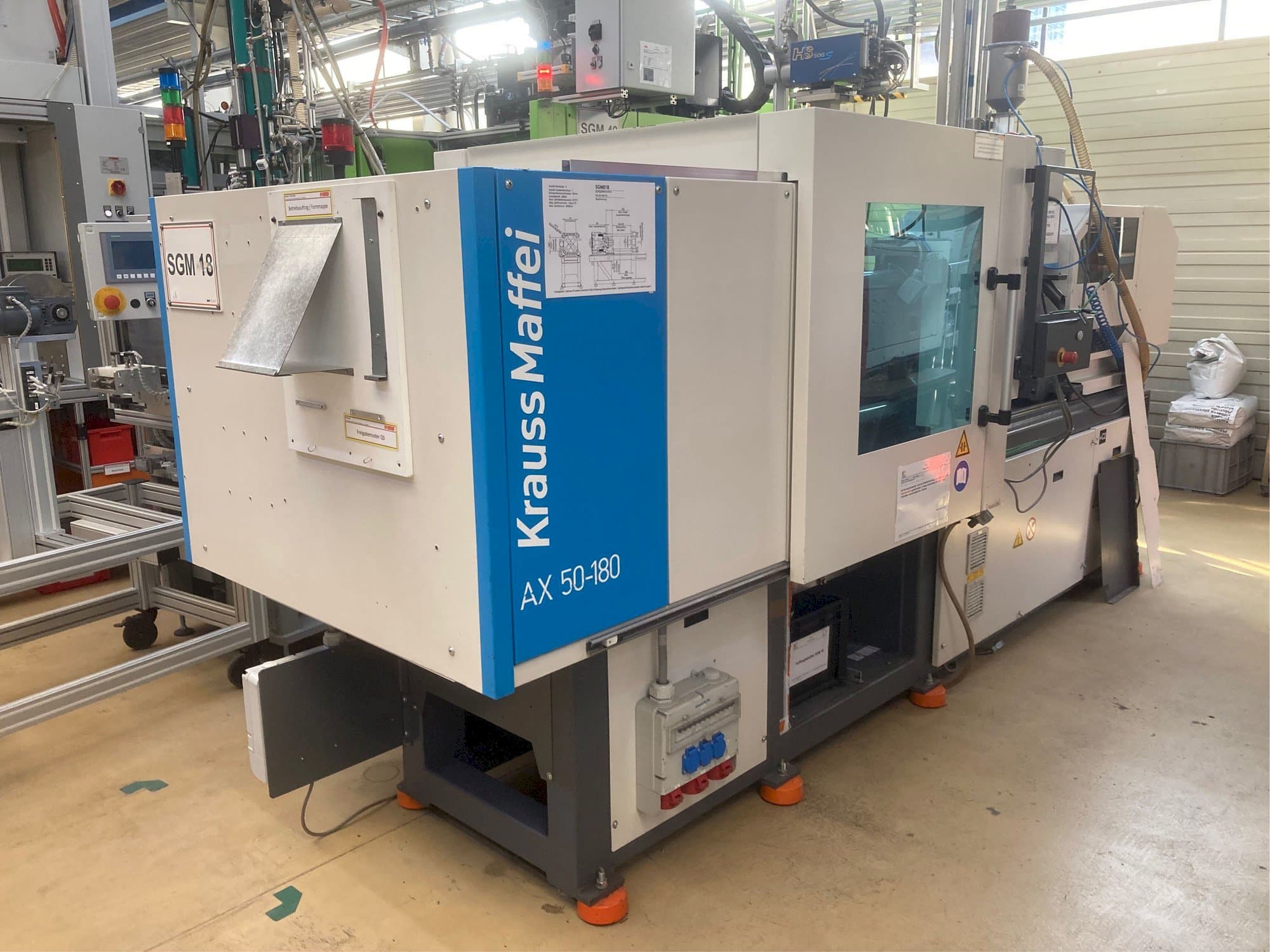 Vista Lateral Esquerda  da Krauss Maffei AX 50-180  máquina