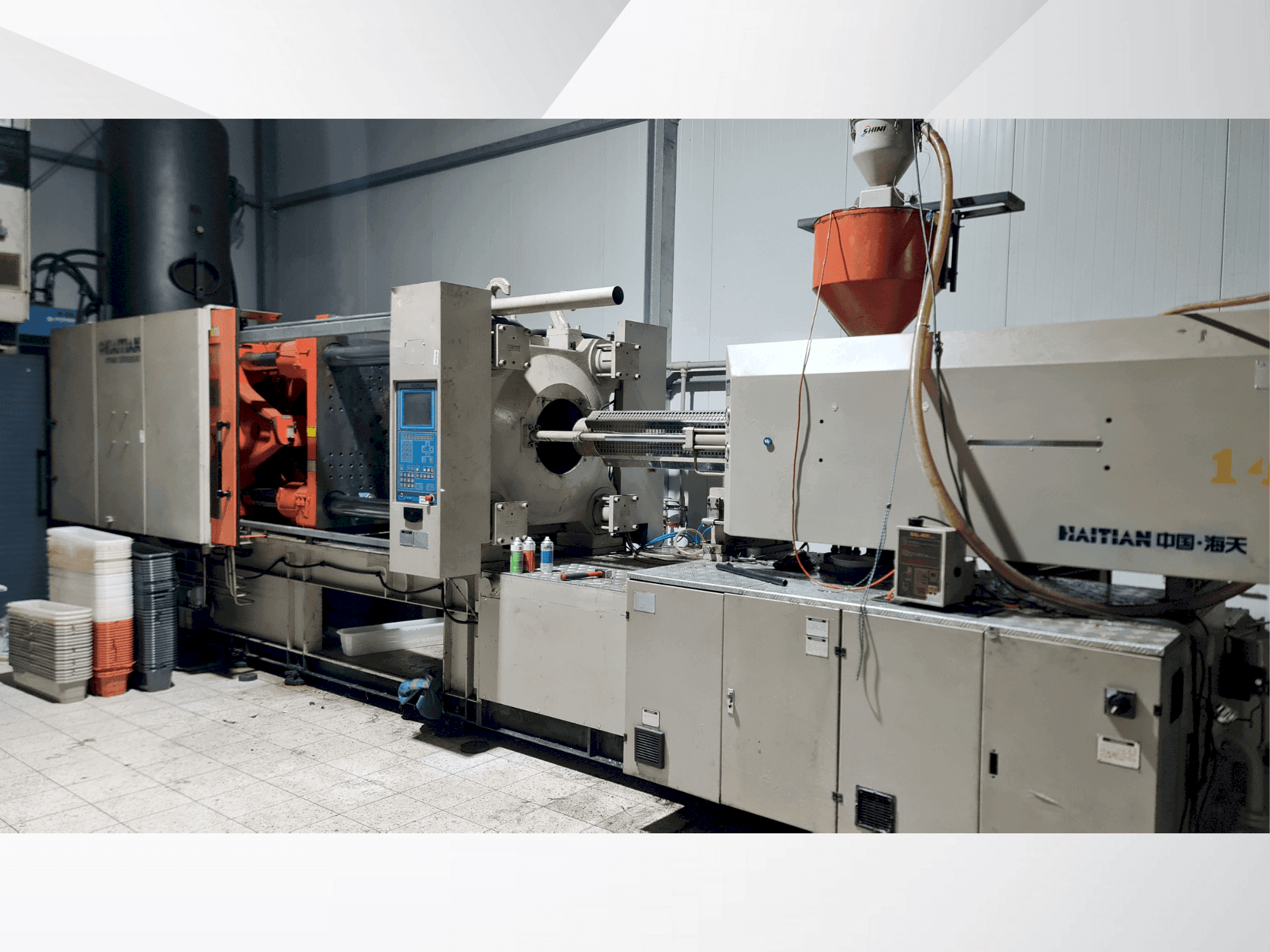 Vista Frontal  da HAITIAN 2006  máquina