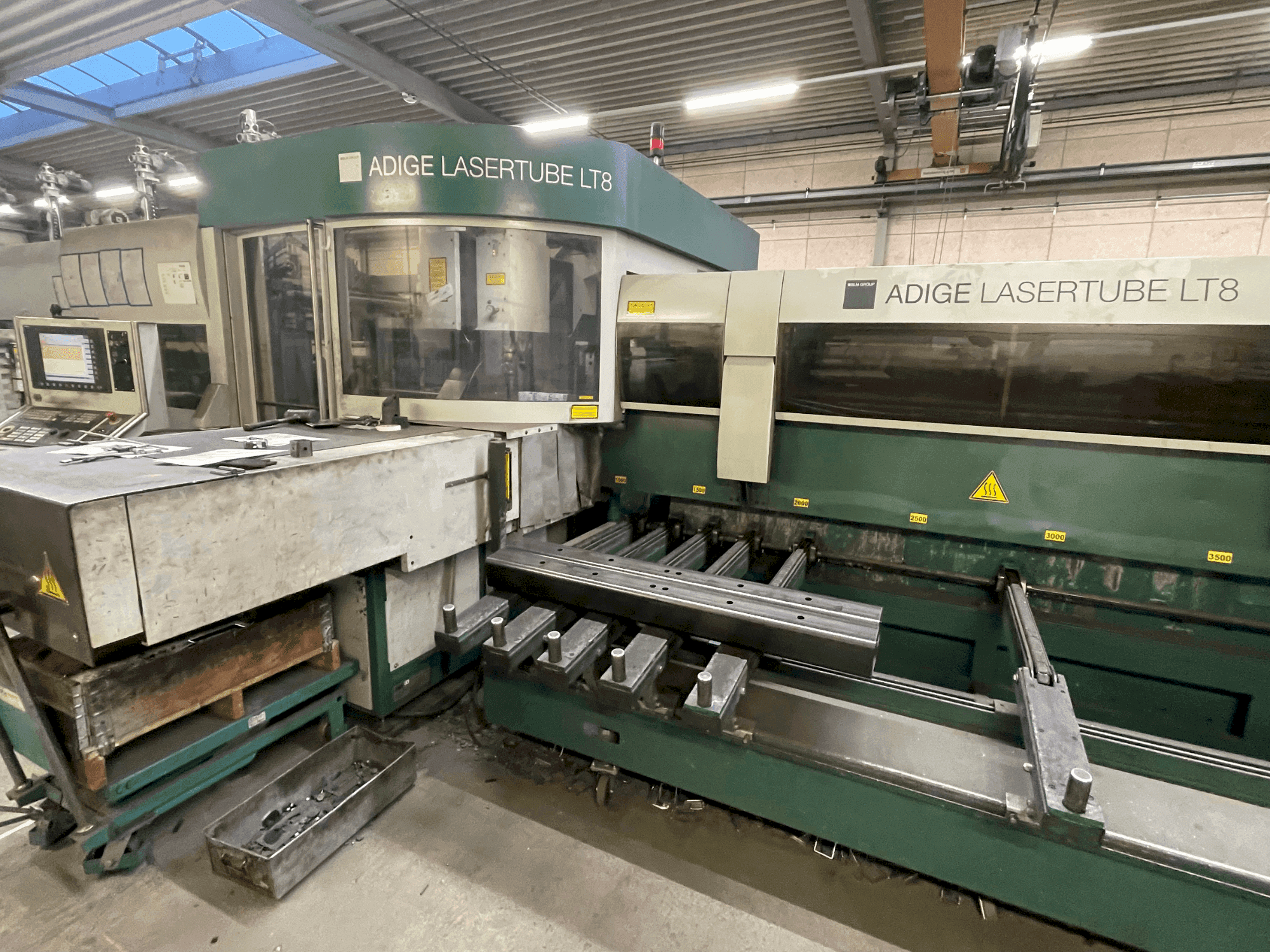 Vista Frontal  da BLM Adige LT8  máquina