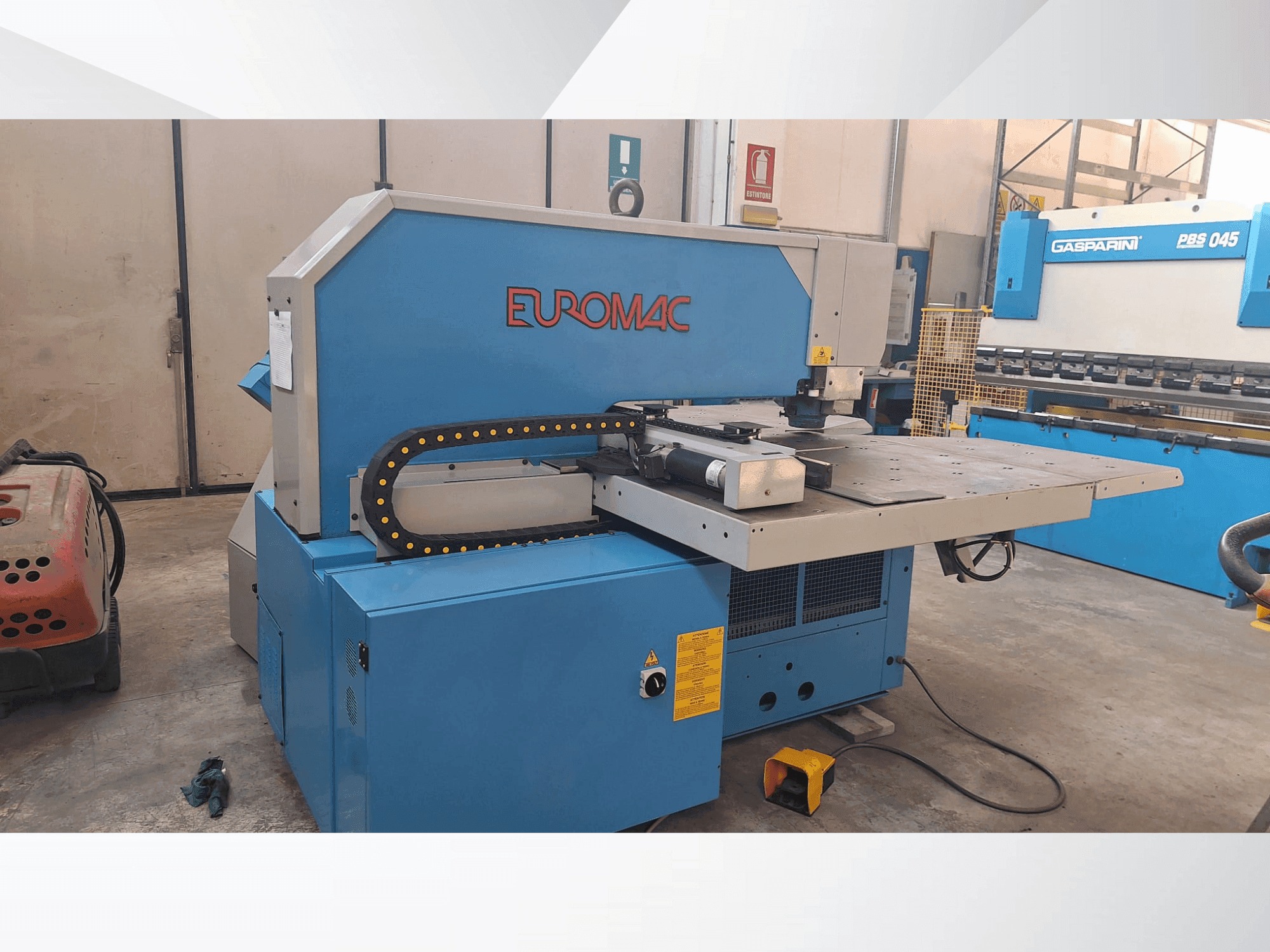 Vista Frontal  da Euromac BX 1000/50  máquina