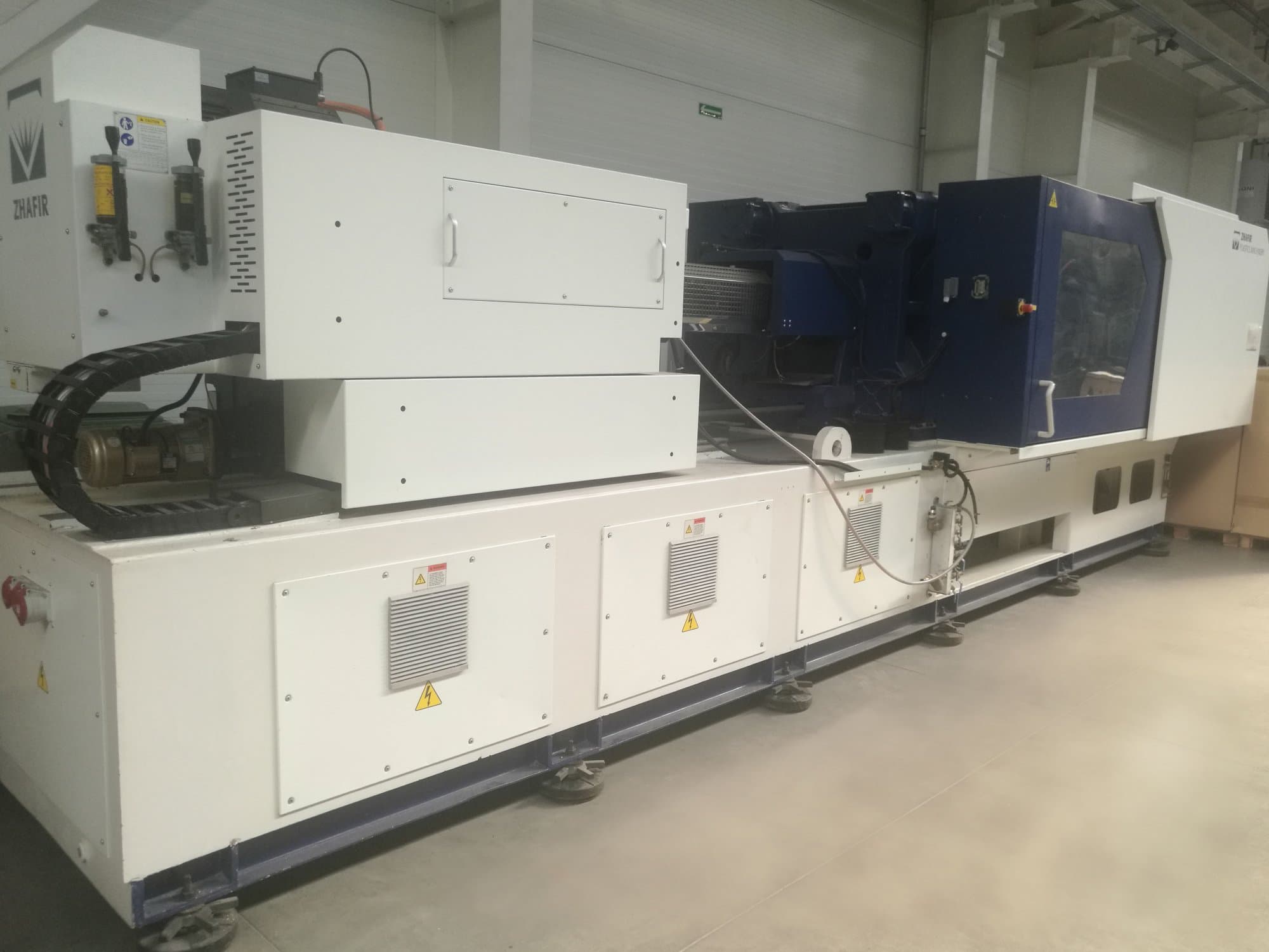 Vista Frontal  da Zhafir VE 4100/1100  máquina