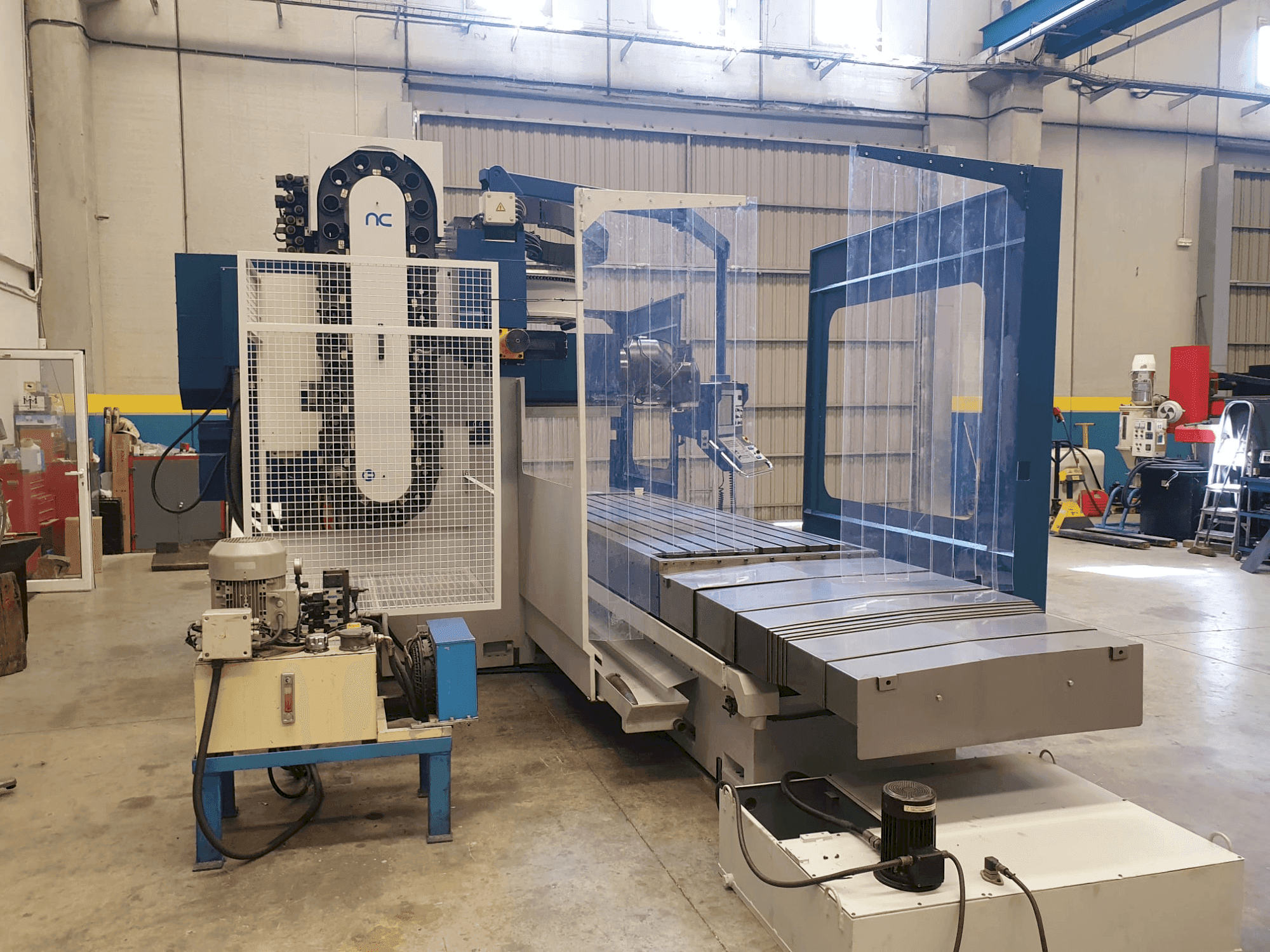 Vista Frontal  da Nicolas Correa A30/30  máquina