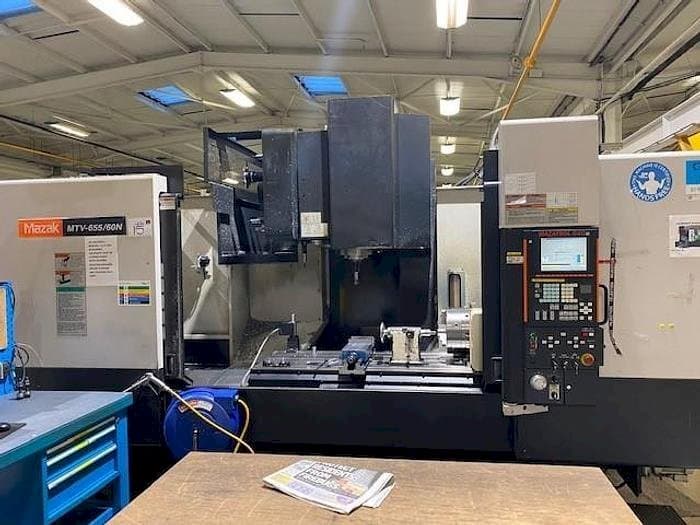 Vista Frontal  da Mazak MTV 655/60N  máquina