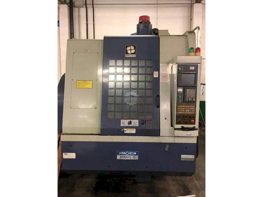 Vista Frontal  da HWACHEON SIRIUS U  máquina