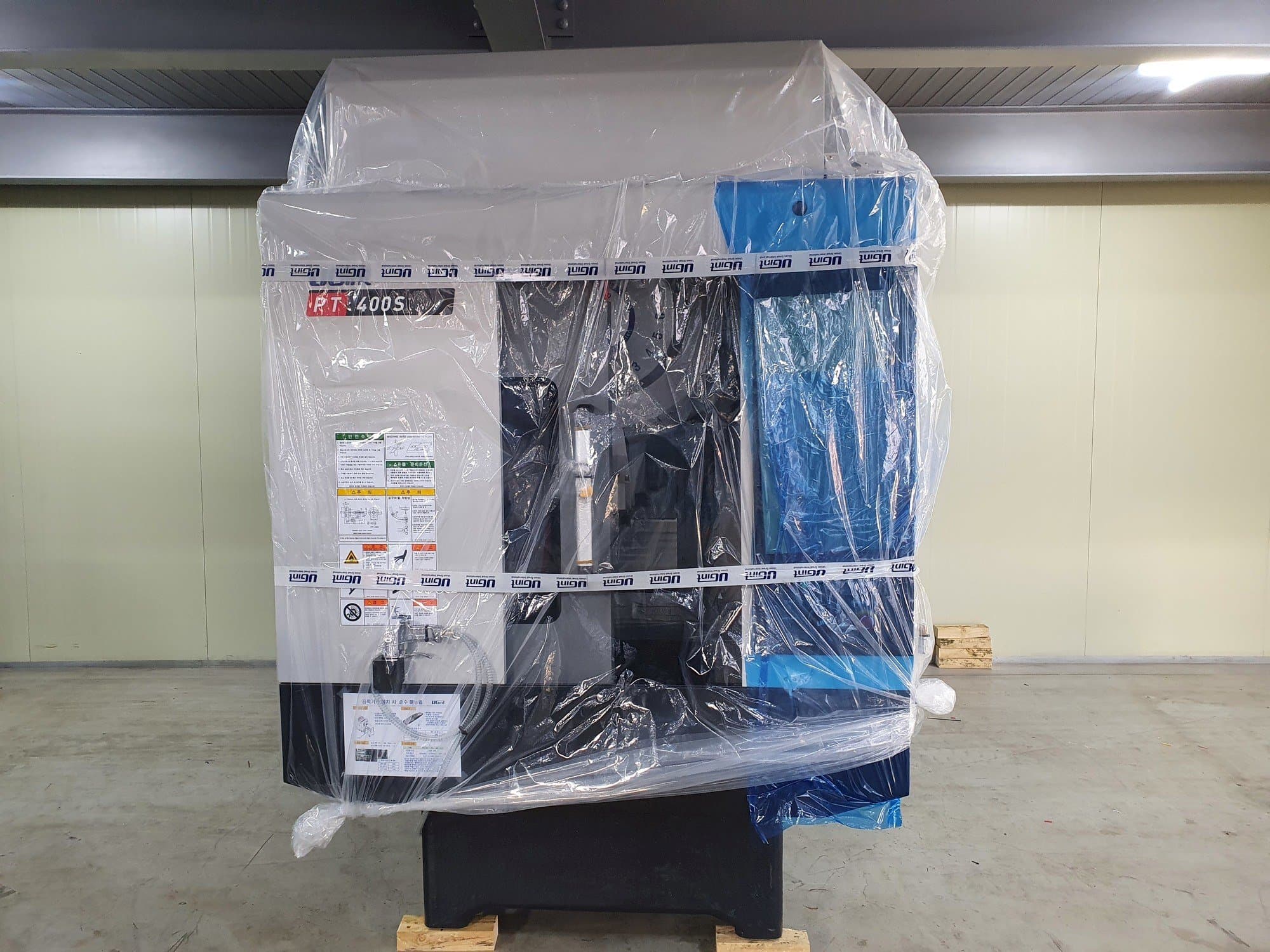 Vista Frontal  da UGINT PT400S  máquina