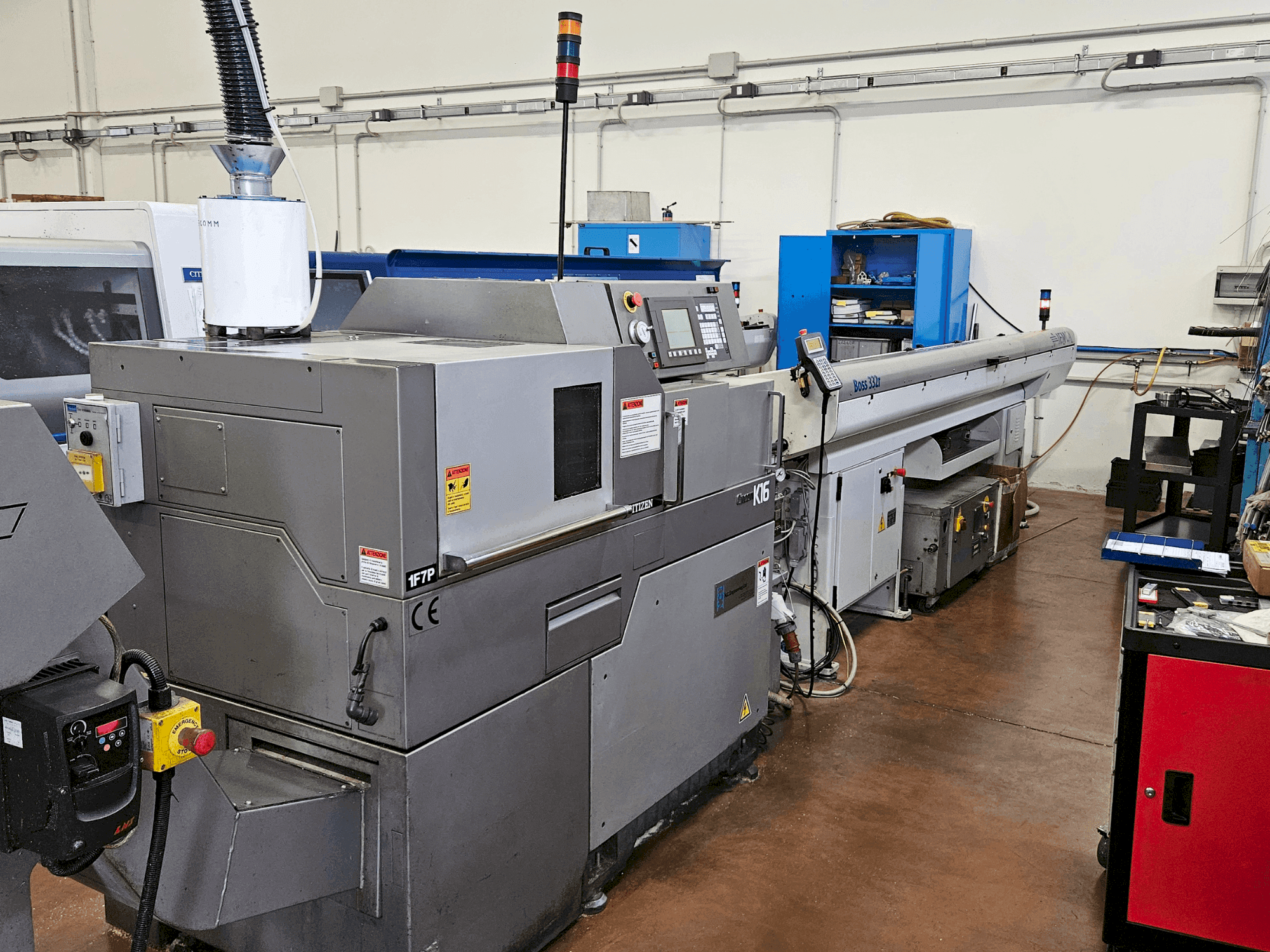 Vista Frontal  da Citizen Cincom K16 VII  máquina