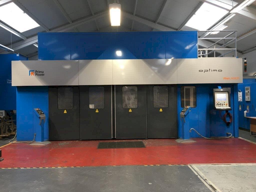 Vista Frontal  da Prima Power OPTIMO CV 4000  máquina