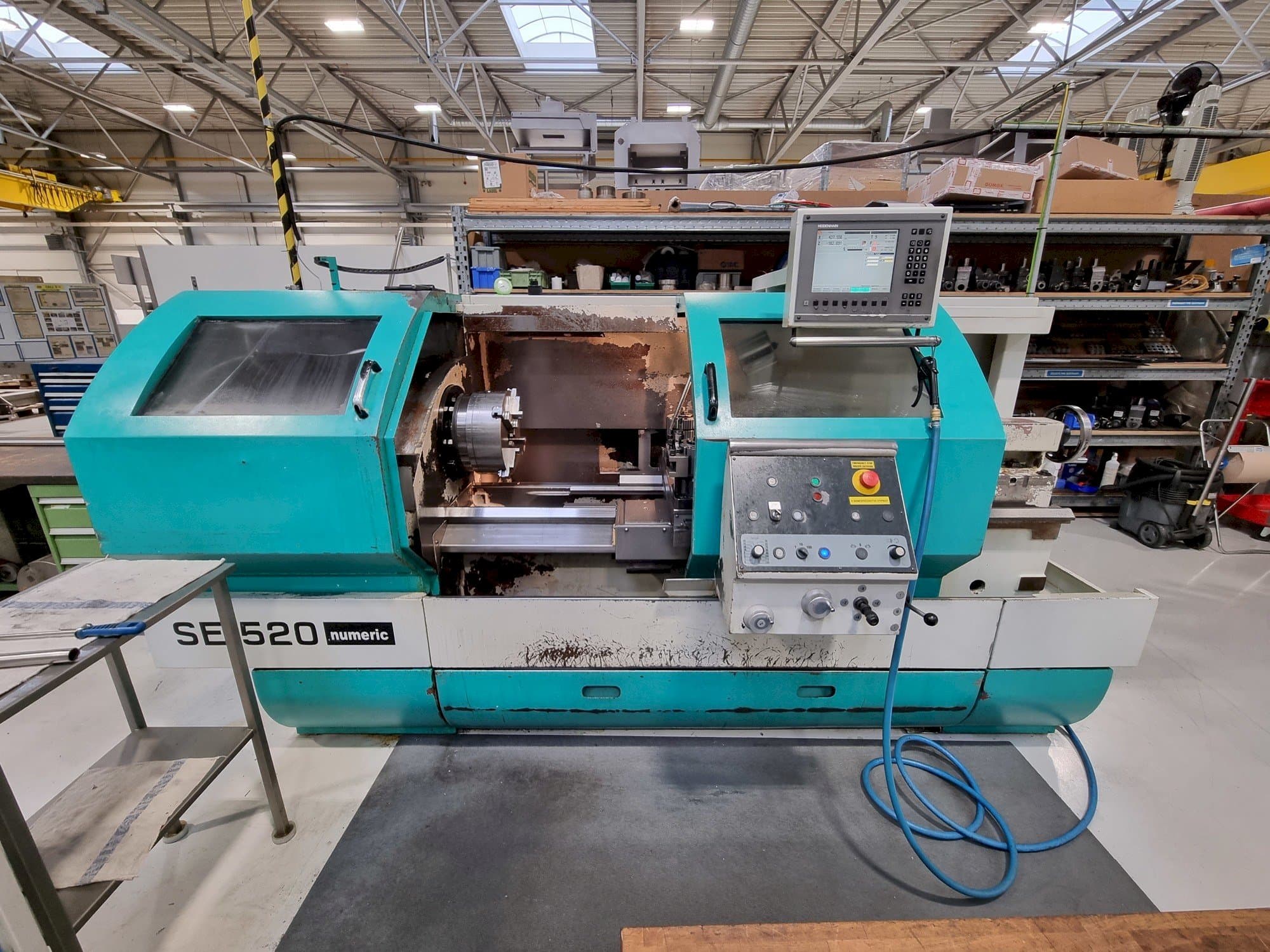 Vista Frontal  da TRENS SE 520 Numeric  máquina