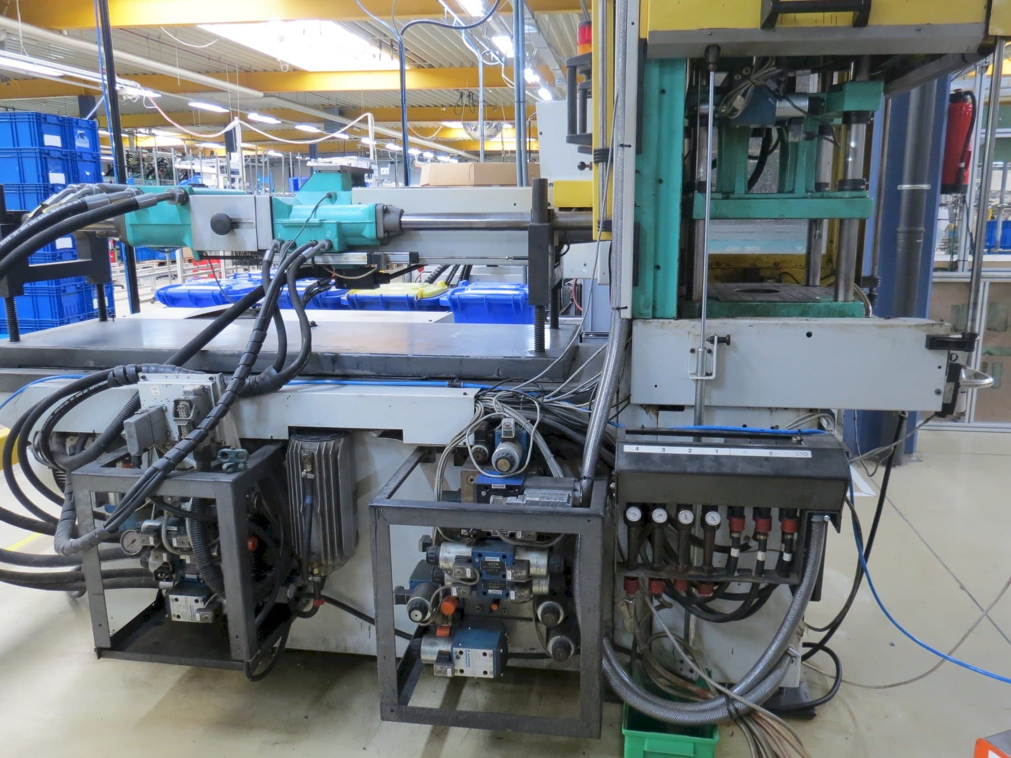 Vista Frontal  da Arburg Allrounder 320 C / S 500-250 Vo  máquina