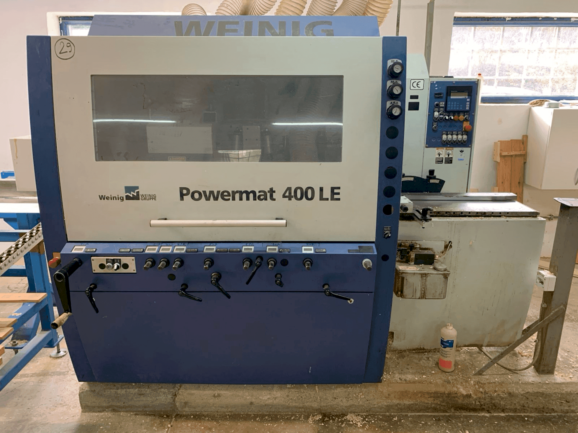 Vista Frontal  da WEINIG / DIMTER POWERMAT 400LE  máquina
