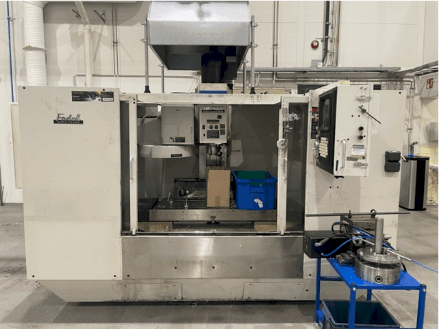 Vista Frontal  da FADAL VMC 4020HT  máquina