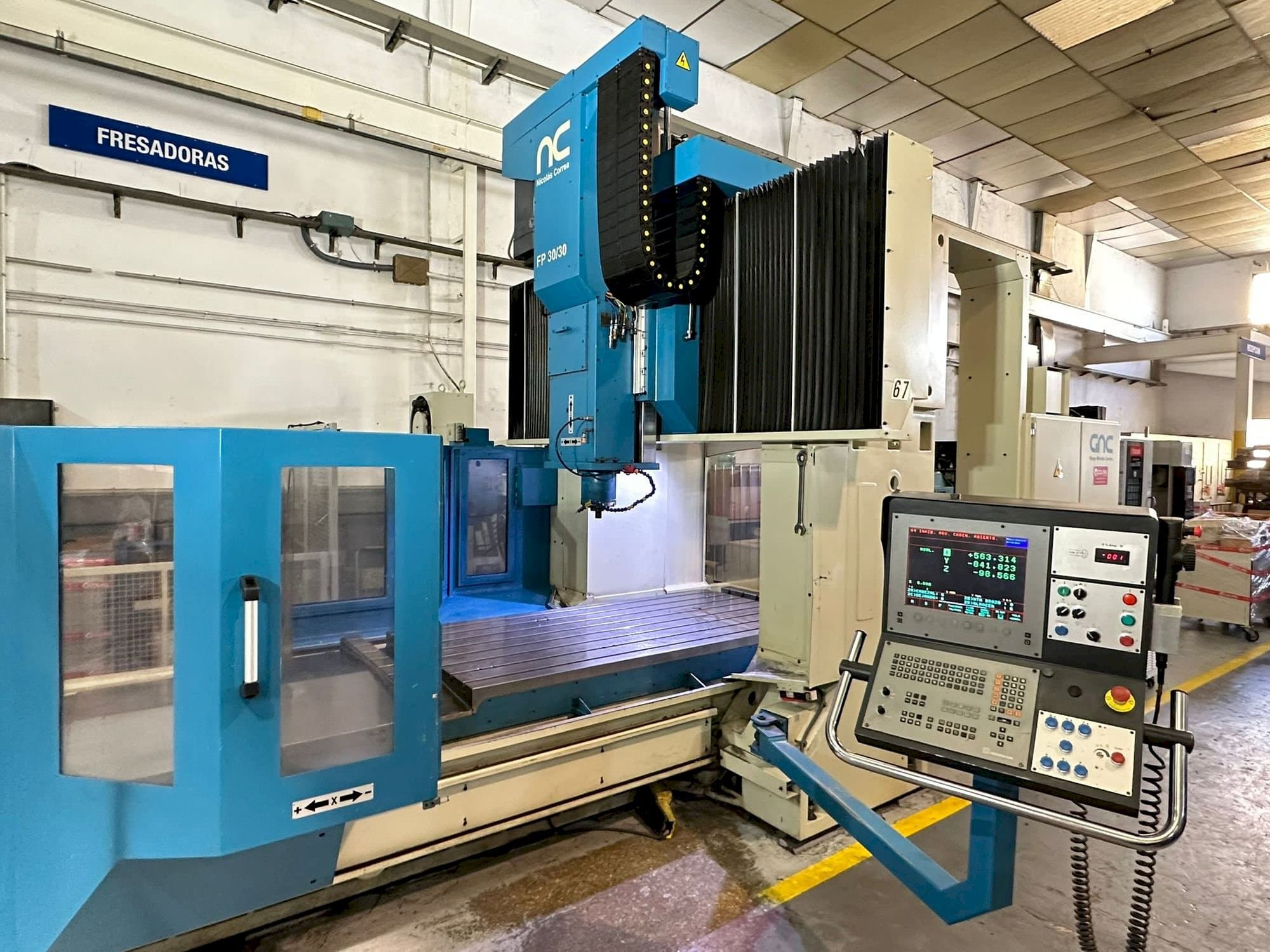 Vista Frontal  da NIEDERBERGER FP30/30  máquina