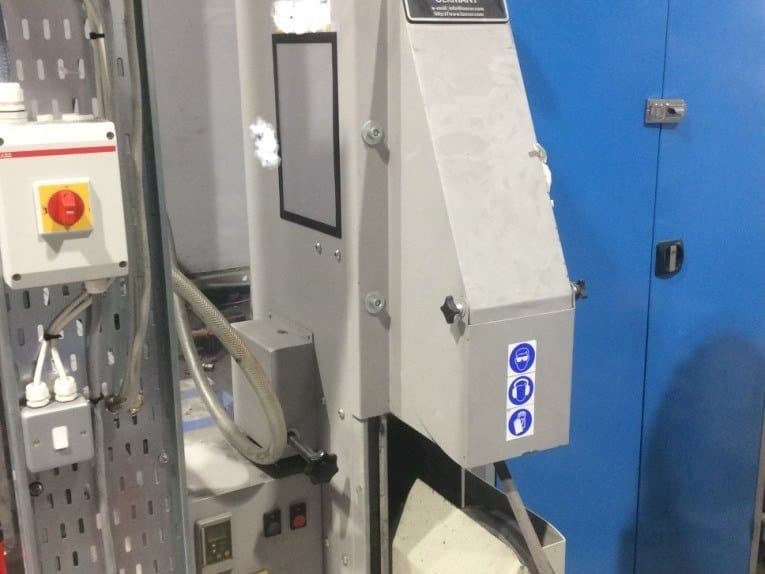 Vista Frontal  da Loeser KS 100  máquina