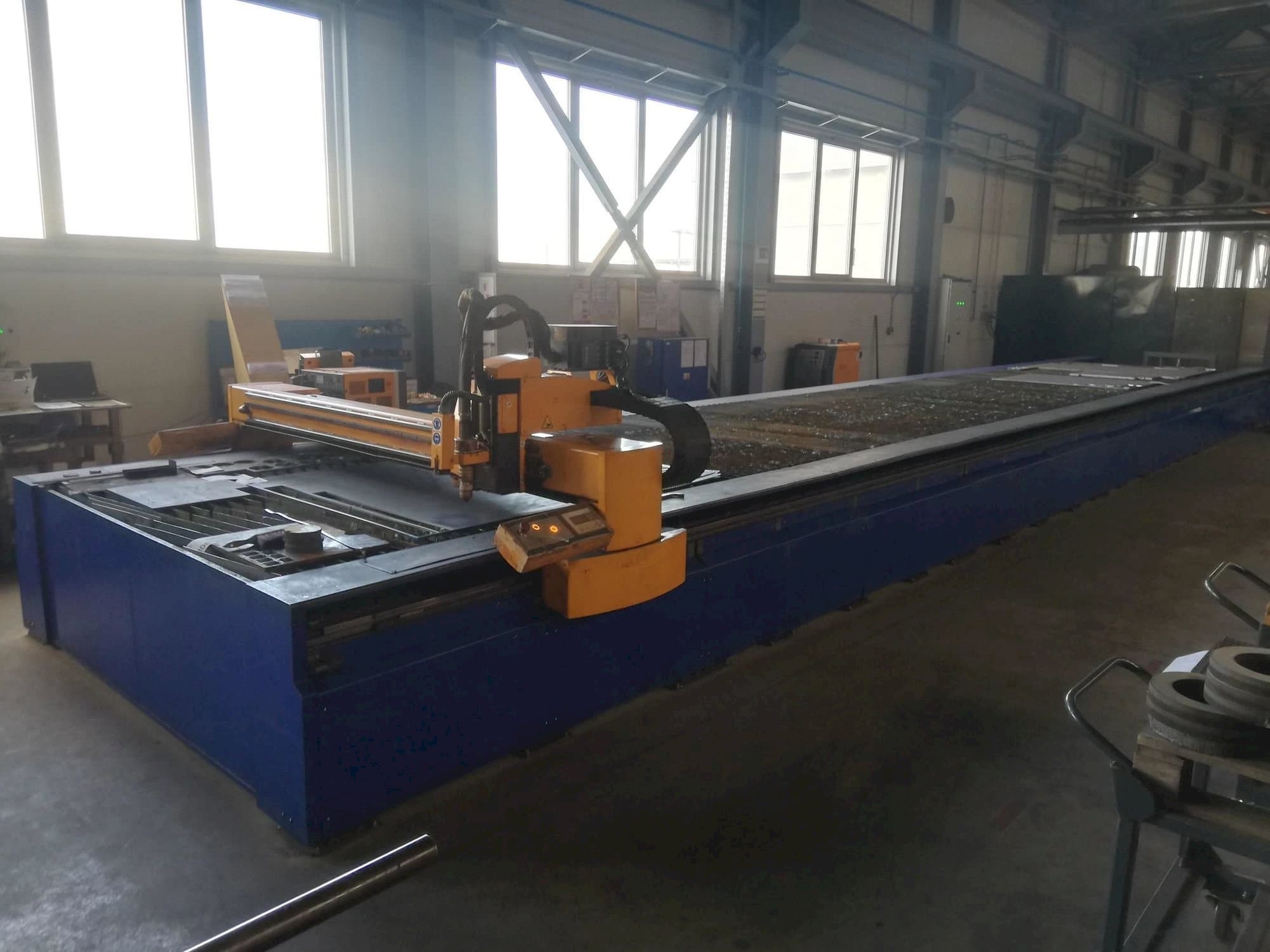 Vista Frontal  da MicroStep Pls 13501.20 P  máquina