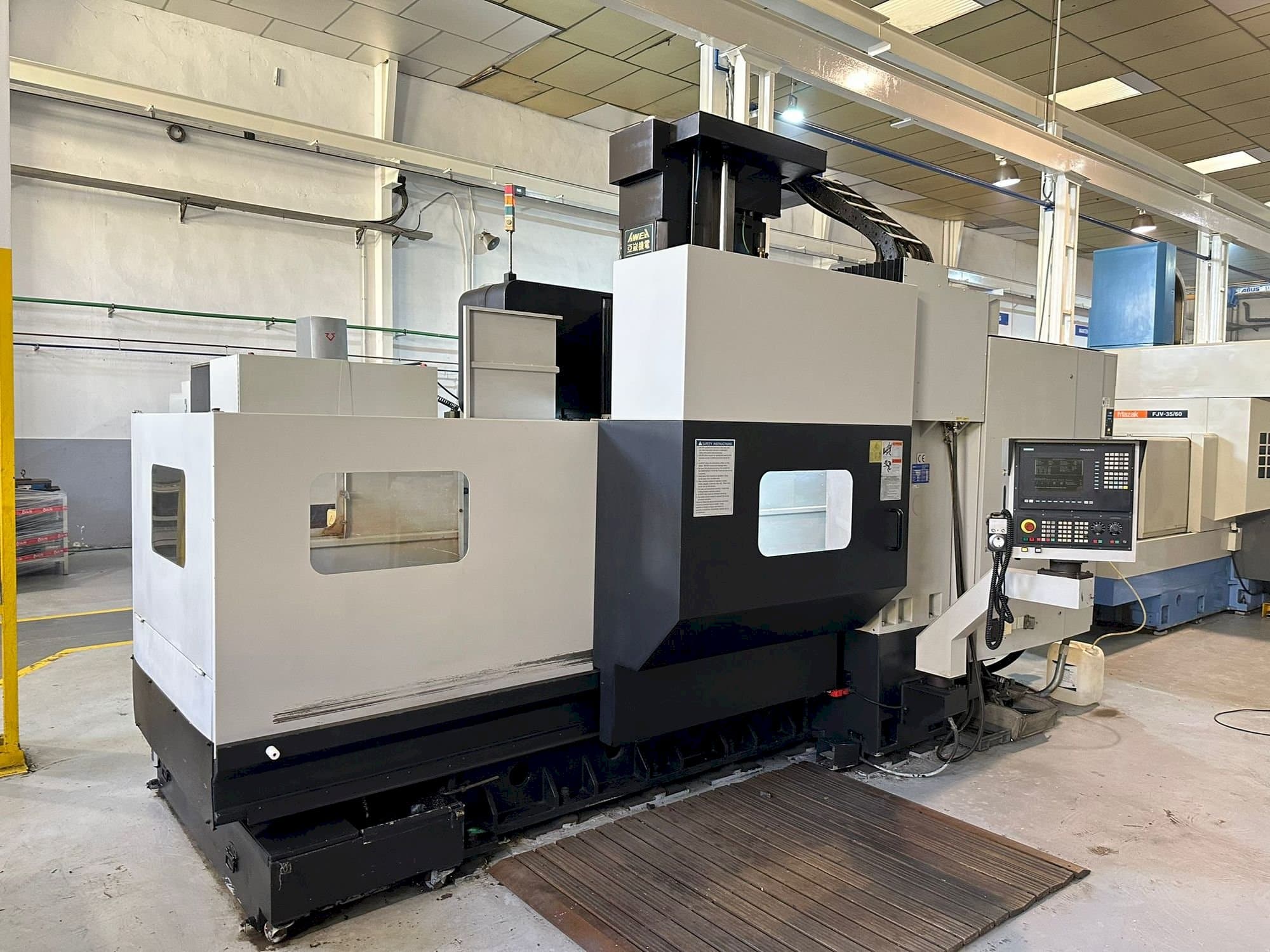 Vista Frontal  da AWEA VP2012  máquina