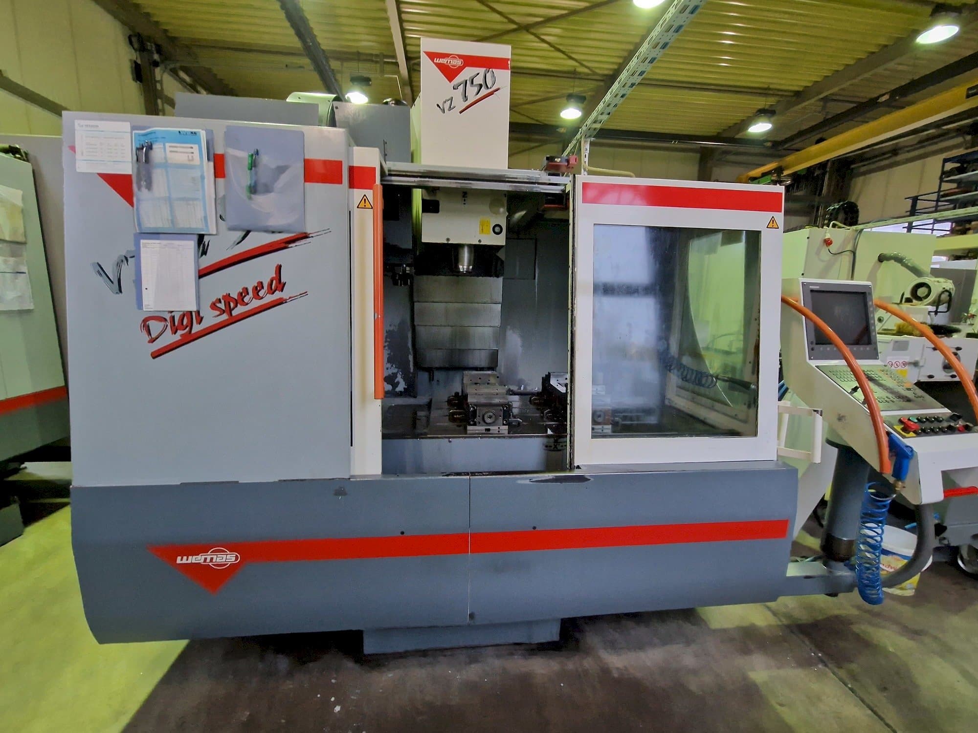 Vista Frontal  da WEMAS VZ 750  máquina