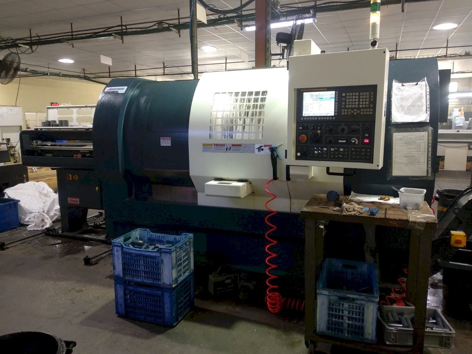 Vista Frontal  da Johnford SL-40  máquina