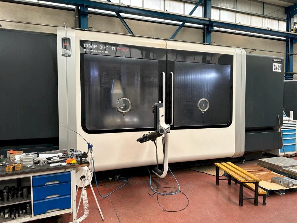 Vista Frontal  da DECKEL MAHO DMF 360-11  máquina