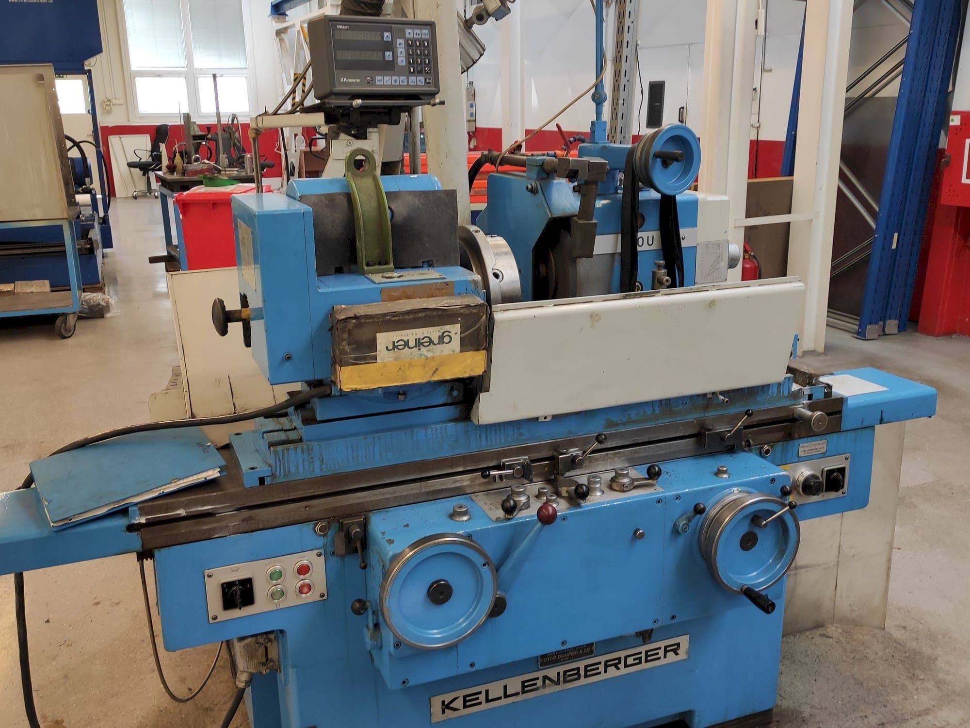 Vista Frontal  da KELLENBERGER 600U  máquina