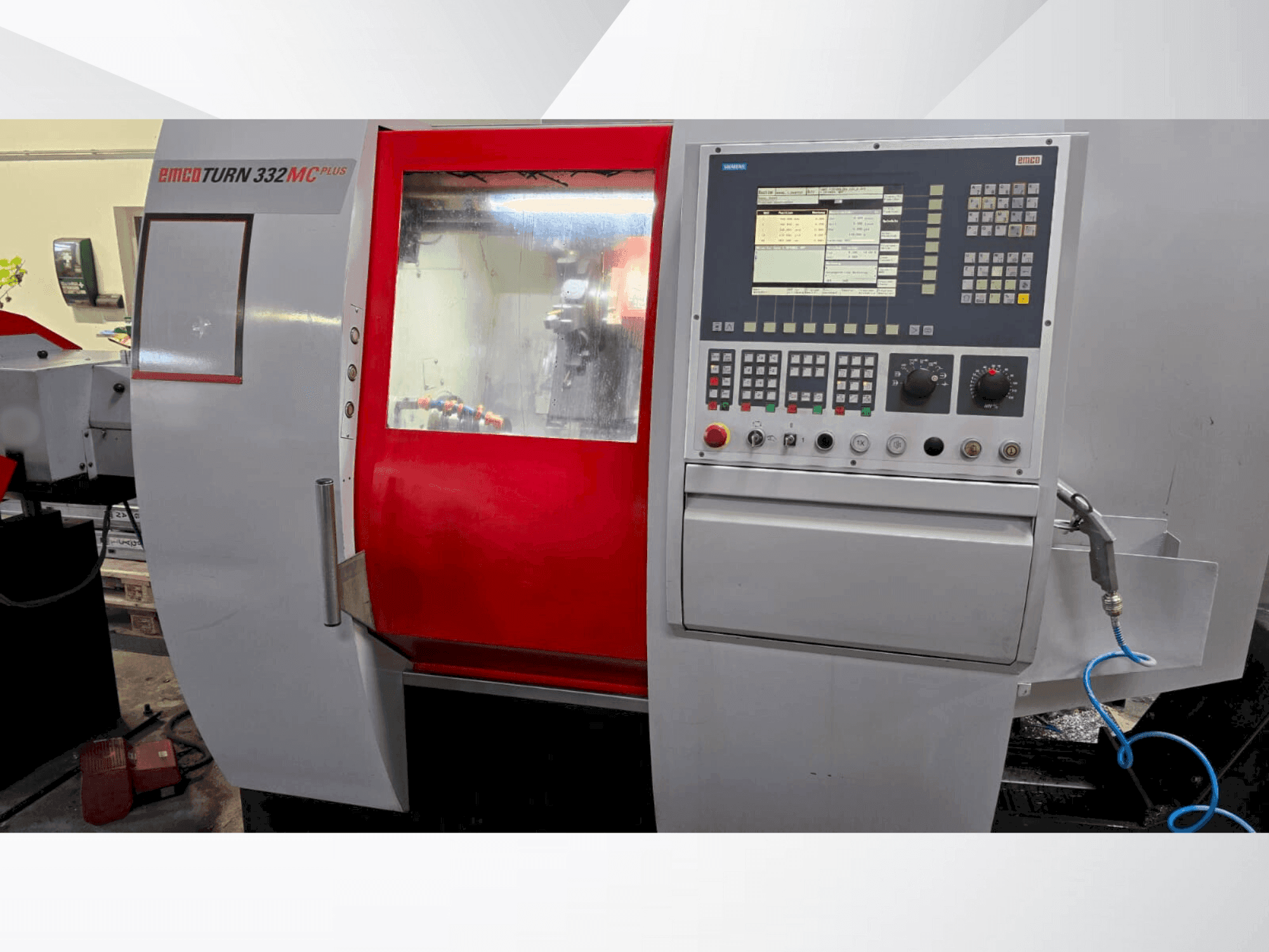 Vista Frontal  da EMCO TURN 332 MC  máquina