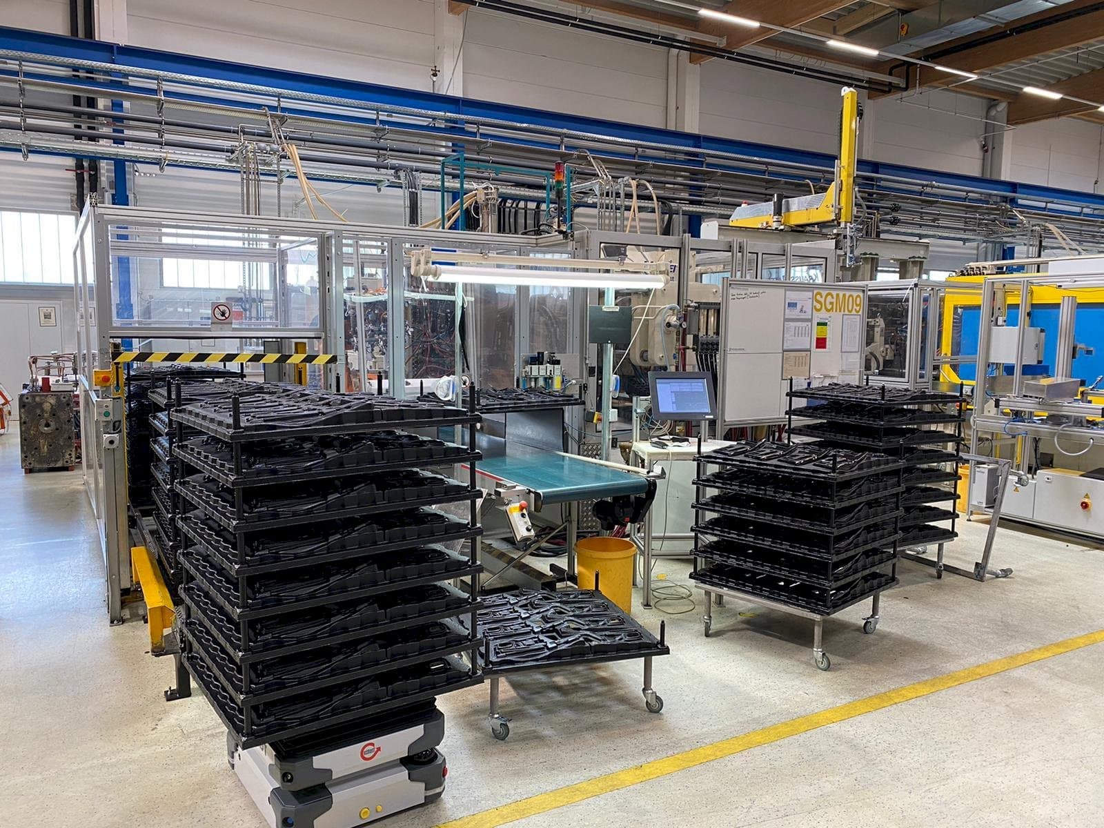 Vista Frontal  da Krauss Maffei 650-1900-520 CZ Multinject  máquina