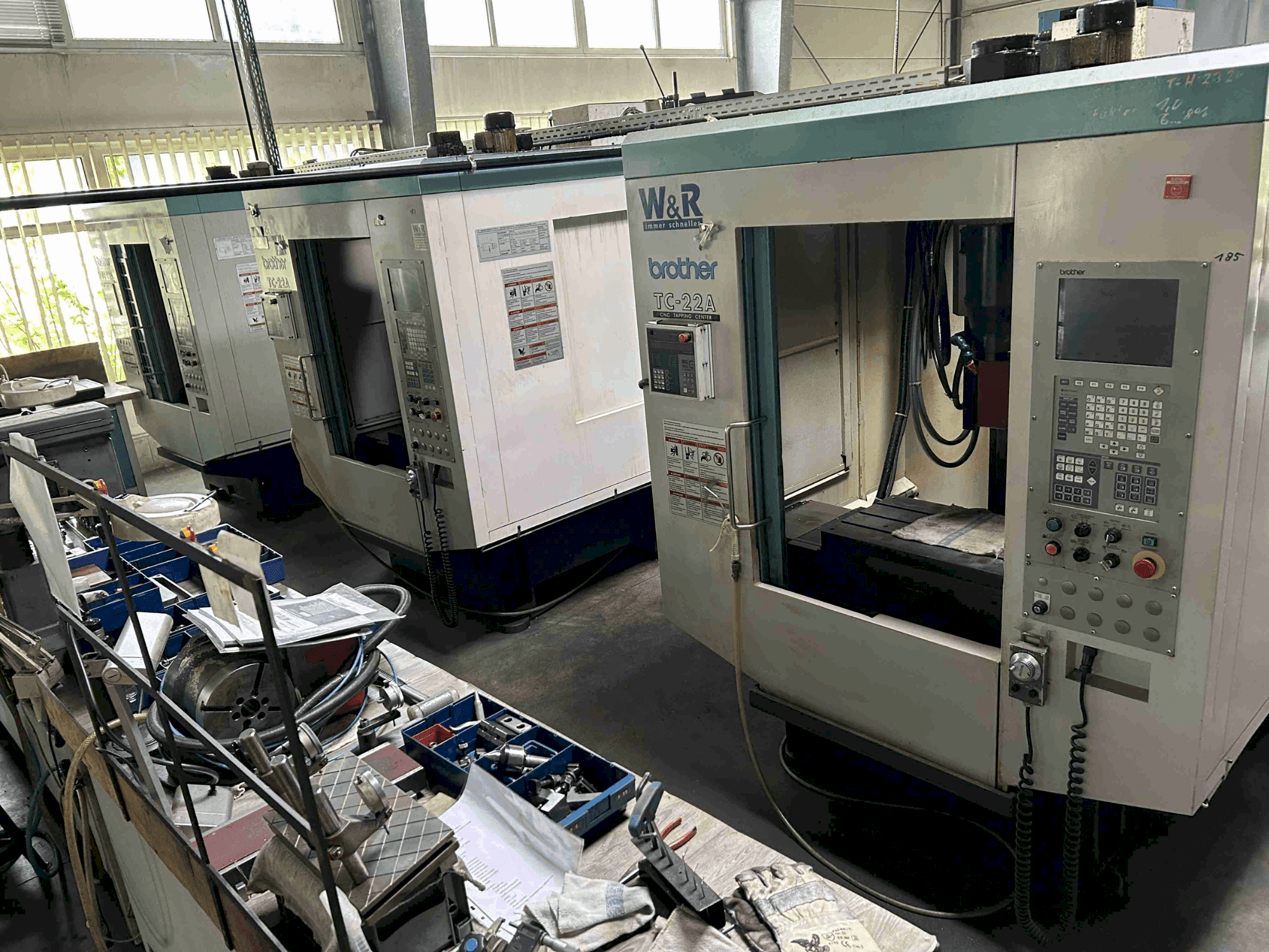 Vista Frontal  da Brother TC-22A  máquina