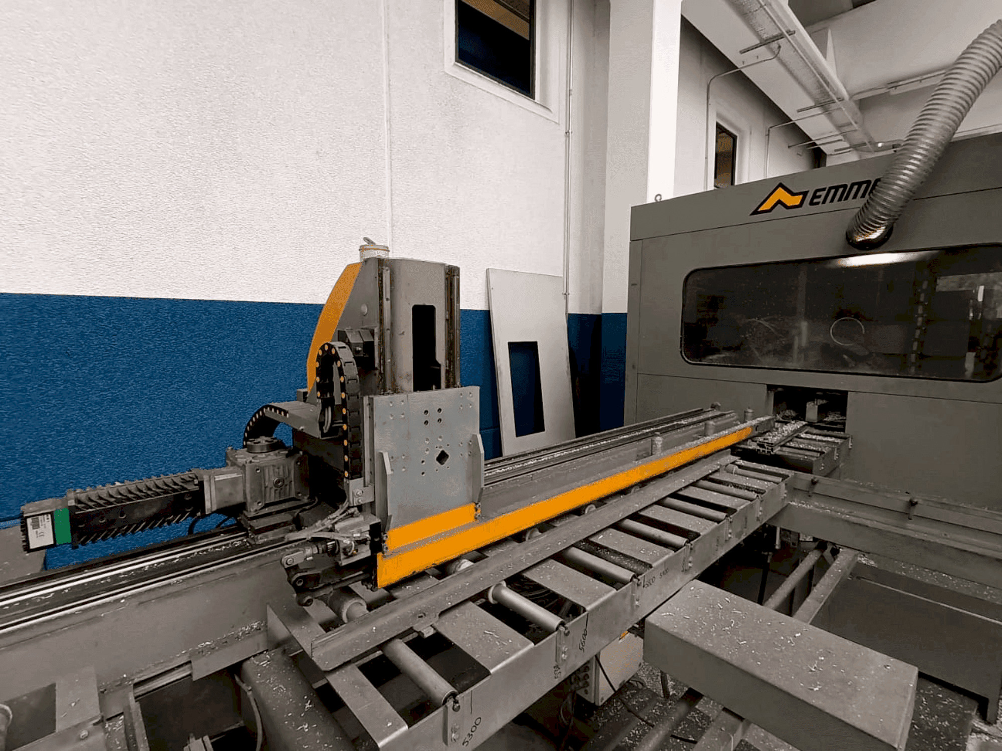 Vista Frontal  da Emmegi Quadra  máquina