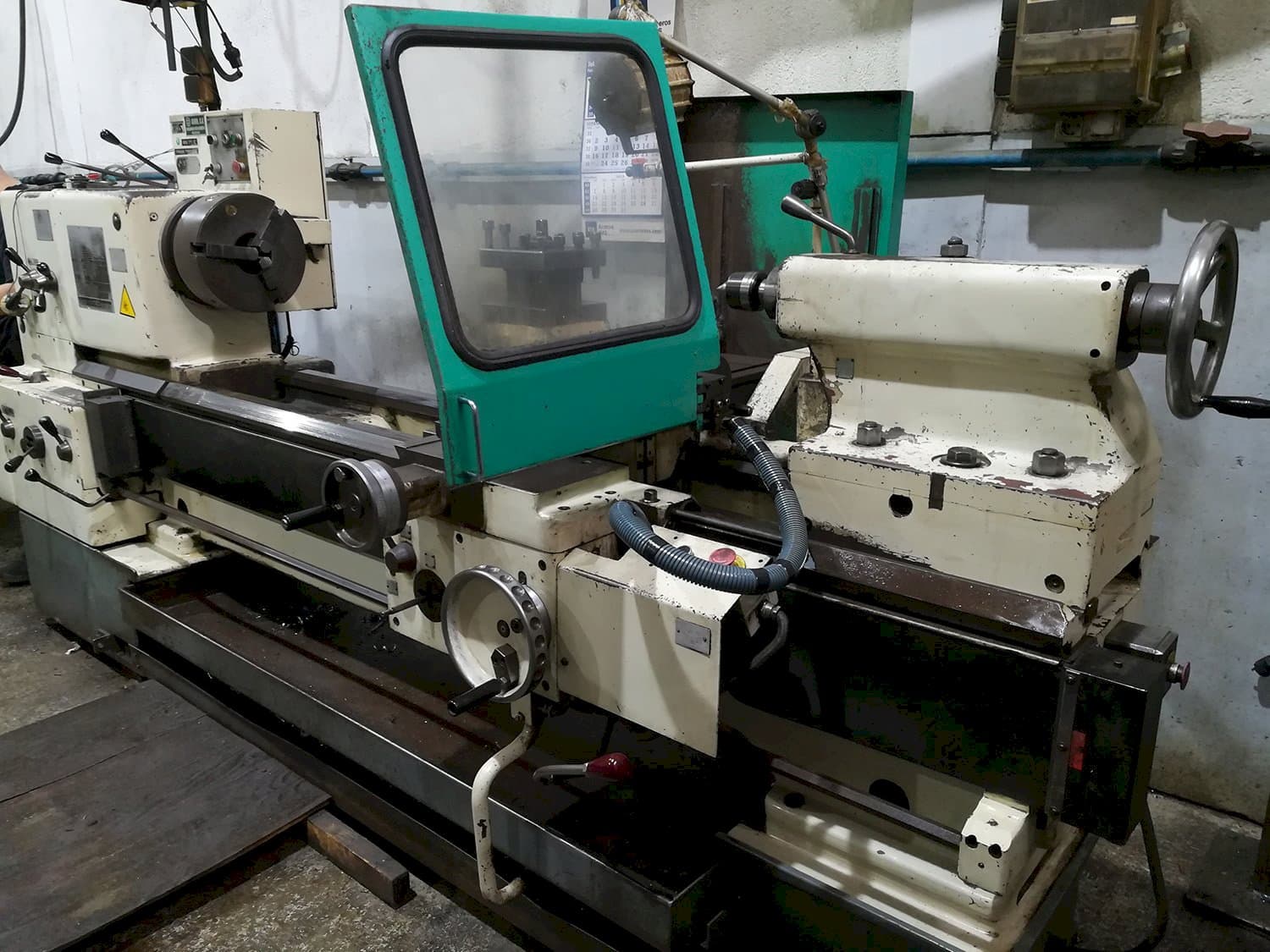 Vista Frontal  da TOS SN 71 C  máquina