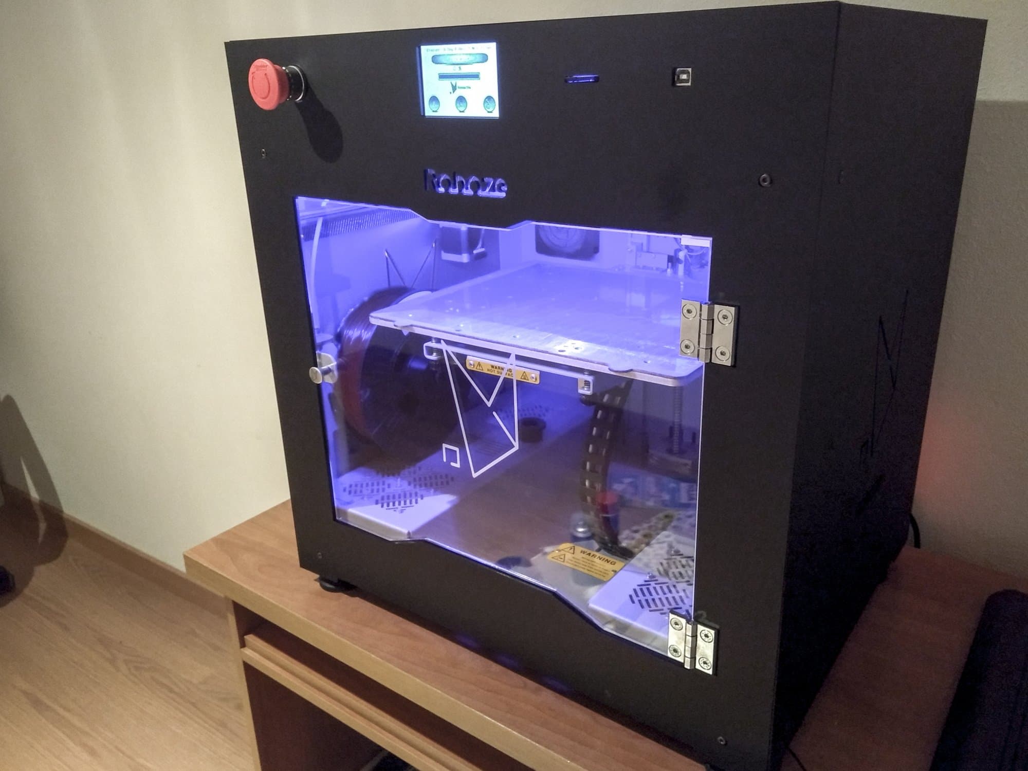 Vista Direita  da Roboze One  máquina