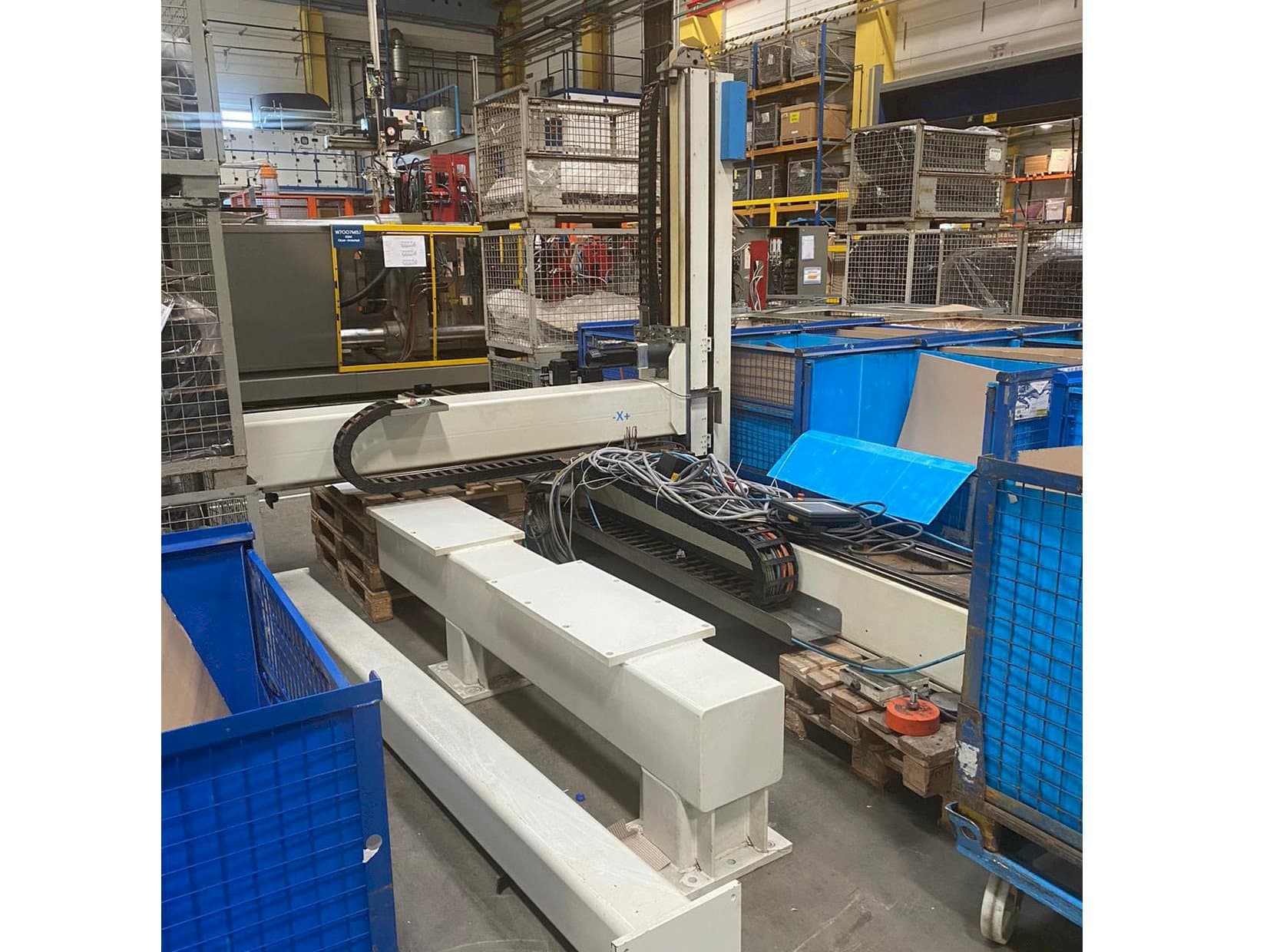 Vista Frontal  da Krauss Maffei LRX-S 500  máquina