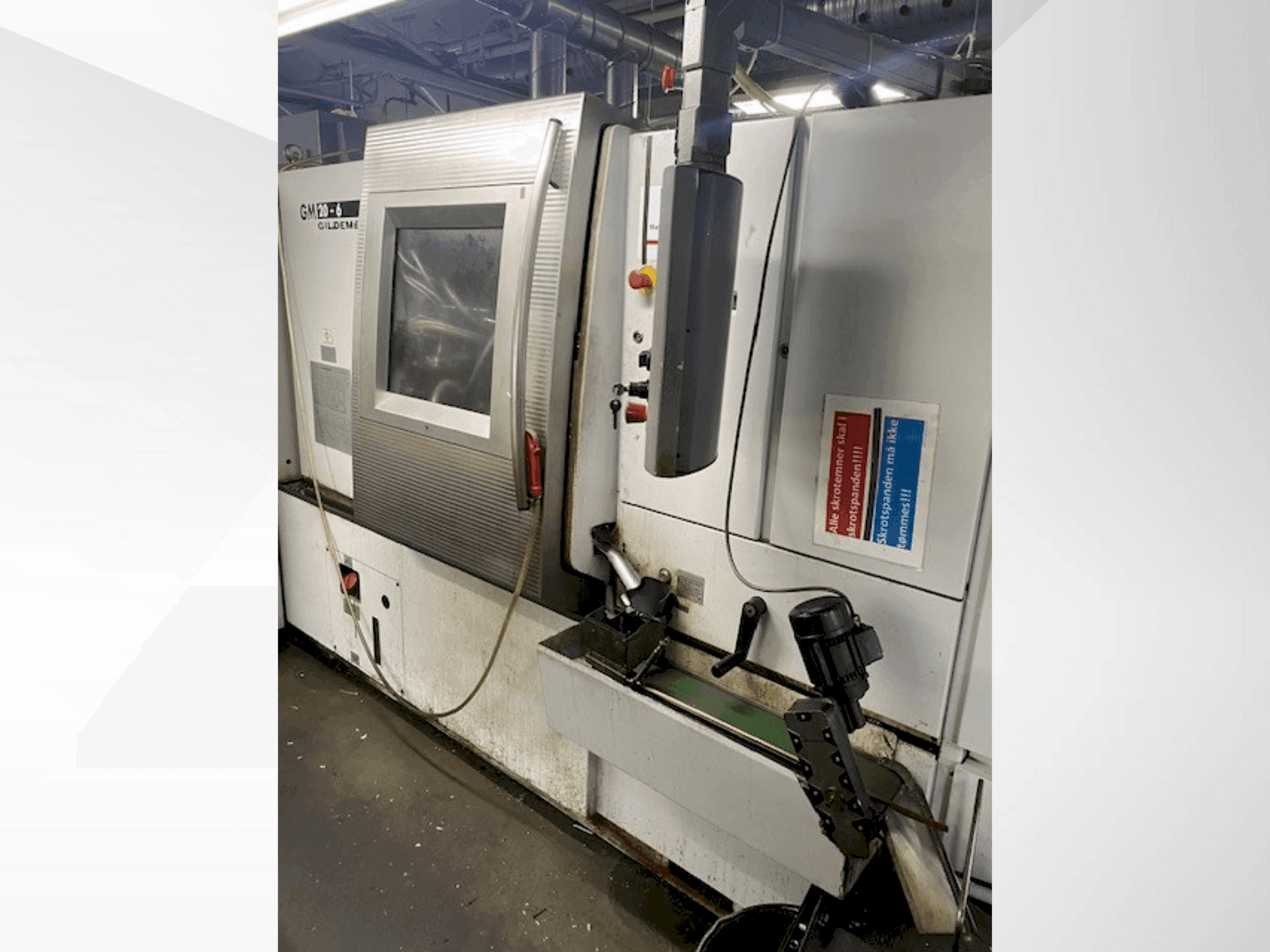 Vista Frontal  da Gildemeister GM 20-6  máquina