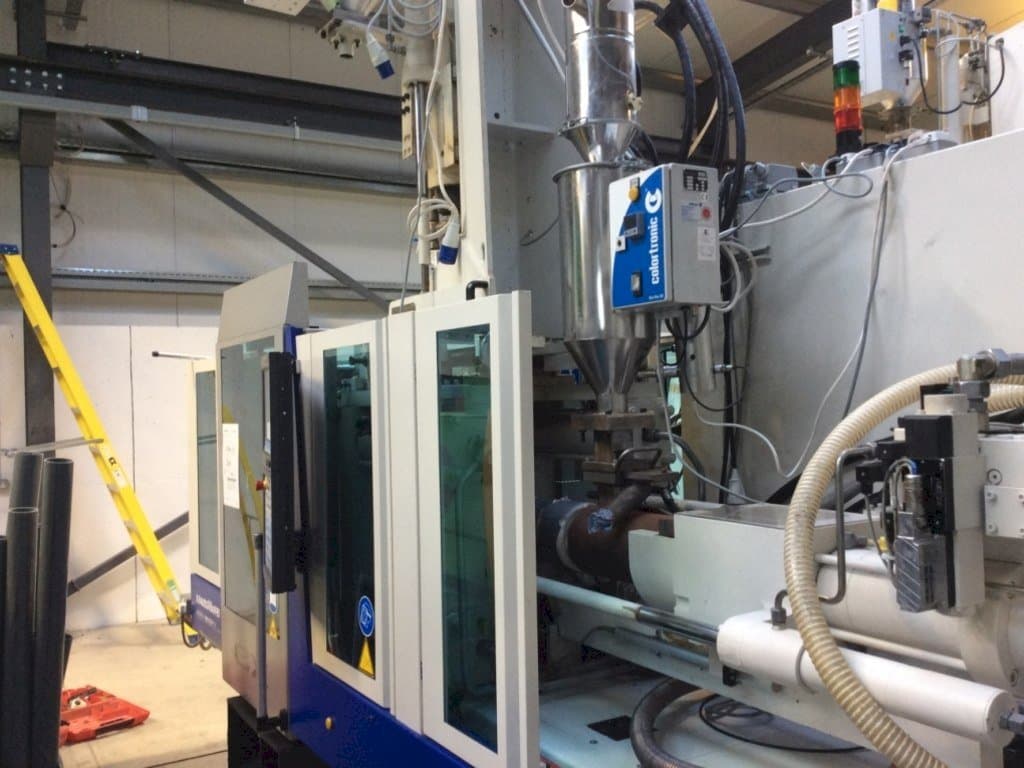 Vista Frontal  da Krauss Maffei 80-180-55 CX V  máquina