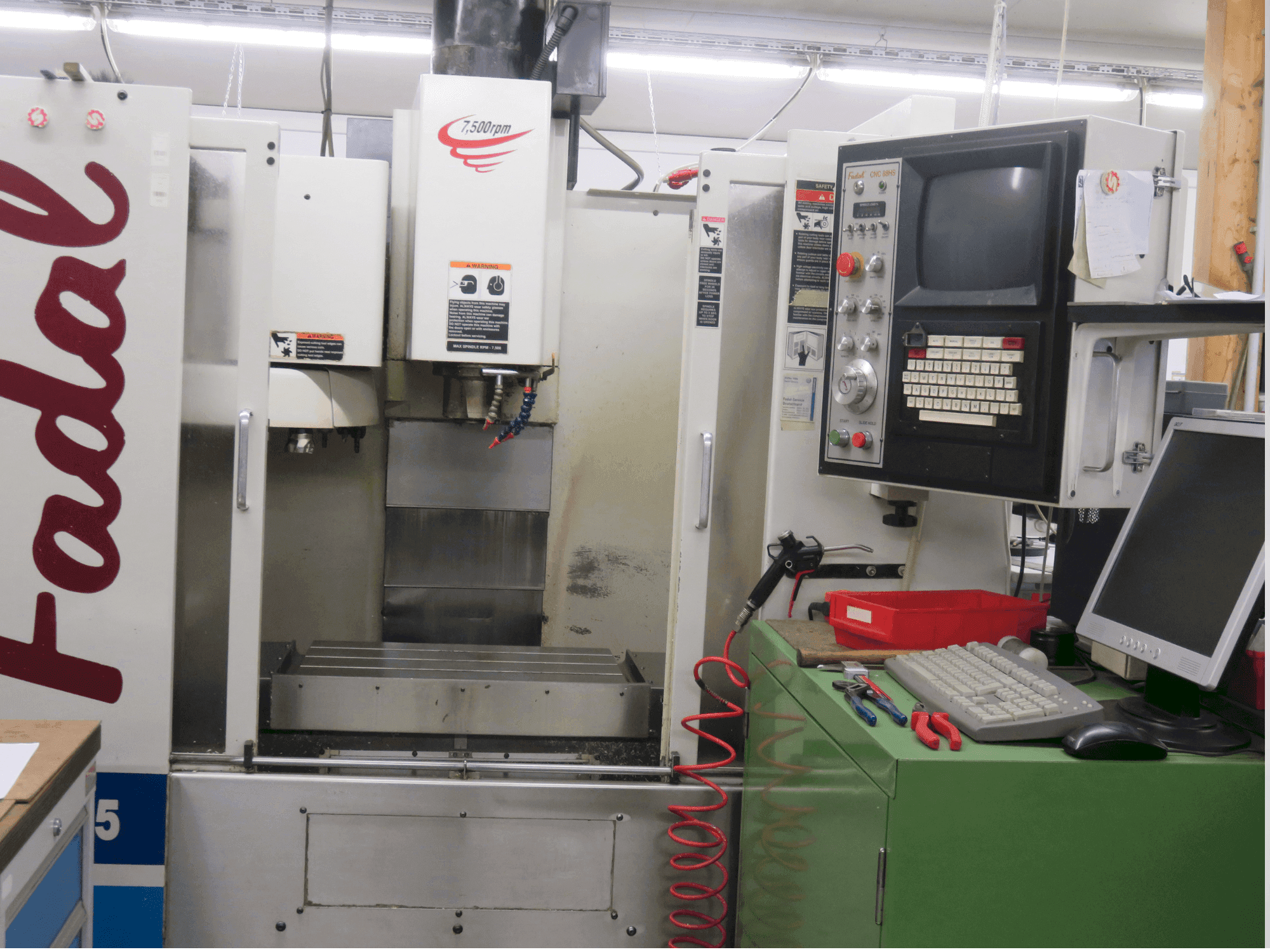 Vista Frontal  da FADAL VMC 15  máquina