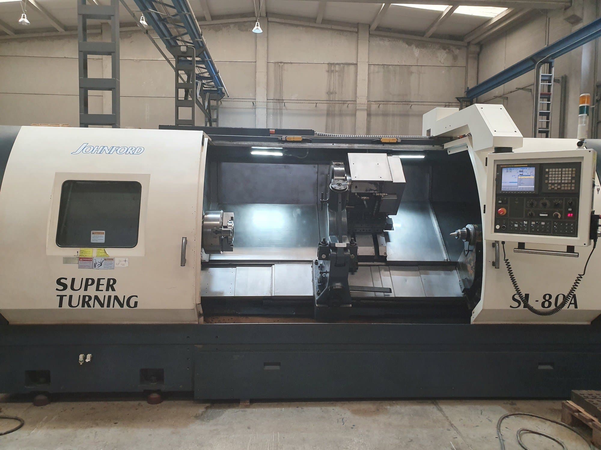 Vista Frontal  da Johnford SL-80A  máquina