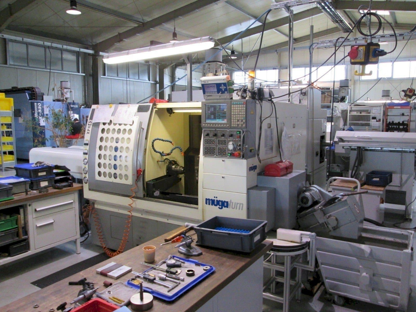 Vista Frontal  da Muga XP4 – 42SM  máquina