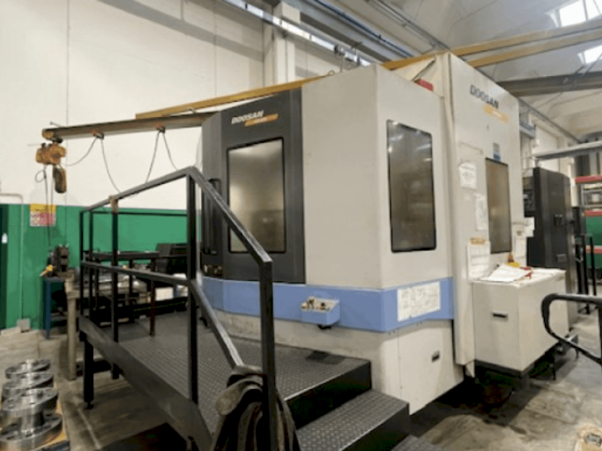 Vista Frontal  da DOOSAN HM 800 (2008)  máquina