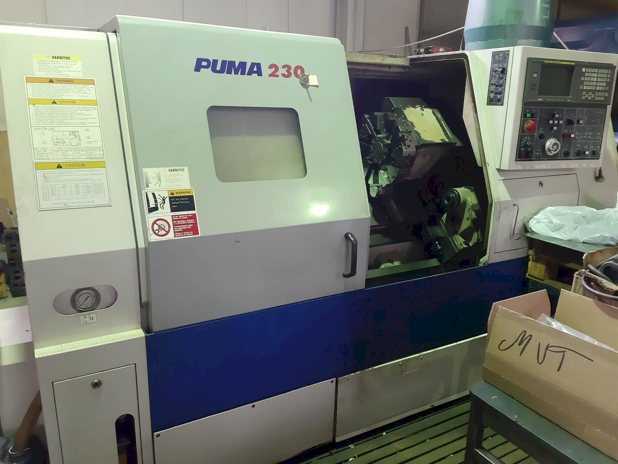 Vista Frontal  da DAEWOO PUMA 230  máquina