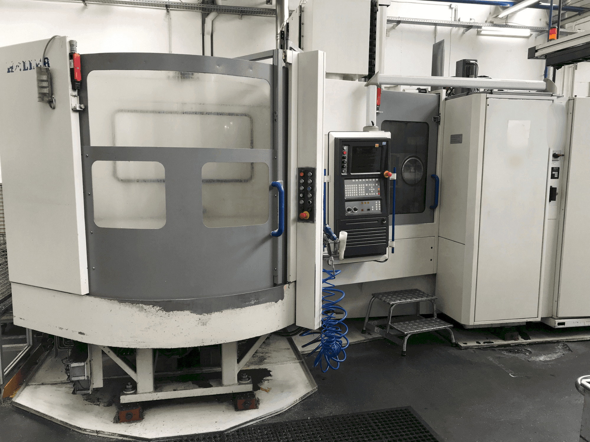 Vista Frontal  da HELLER MC 16  máquina