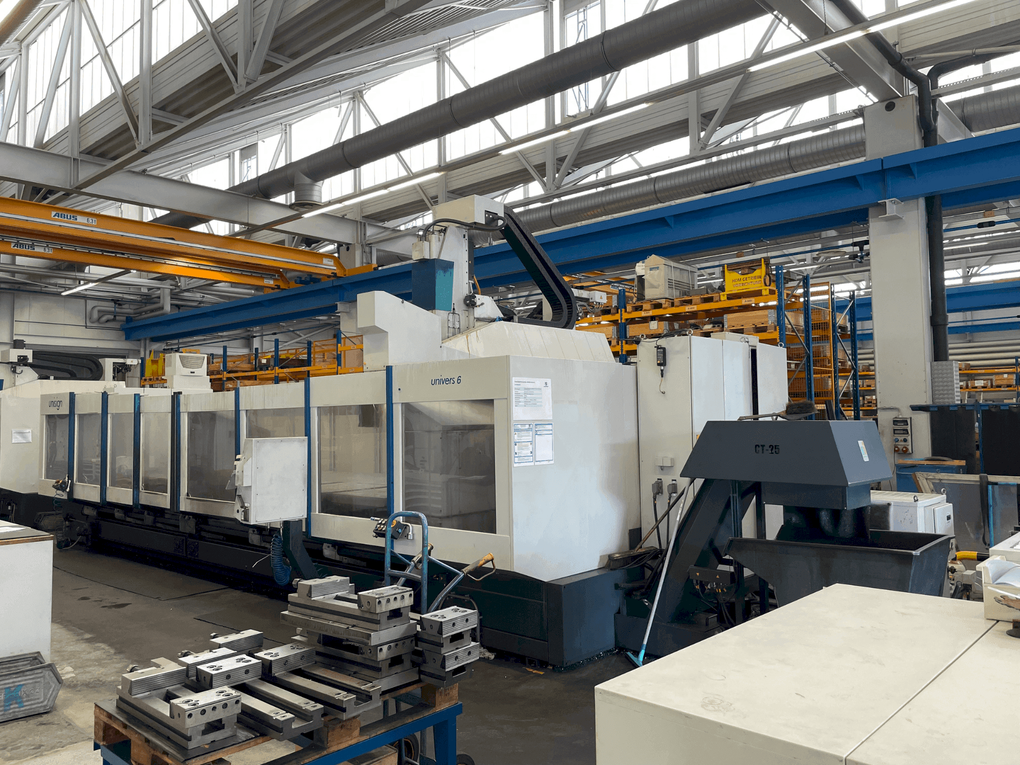 Vista Frontal  da Unisign UNIVERS 6  máquina