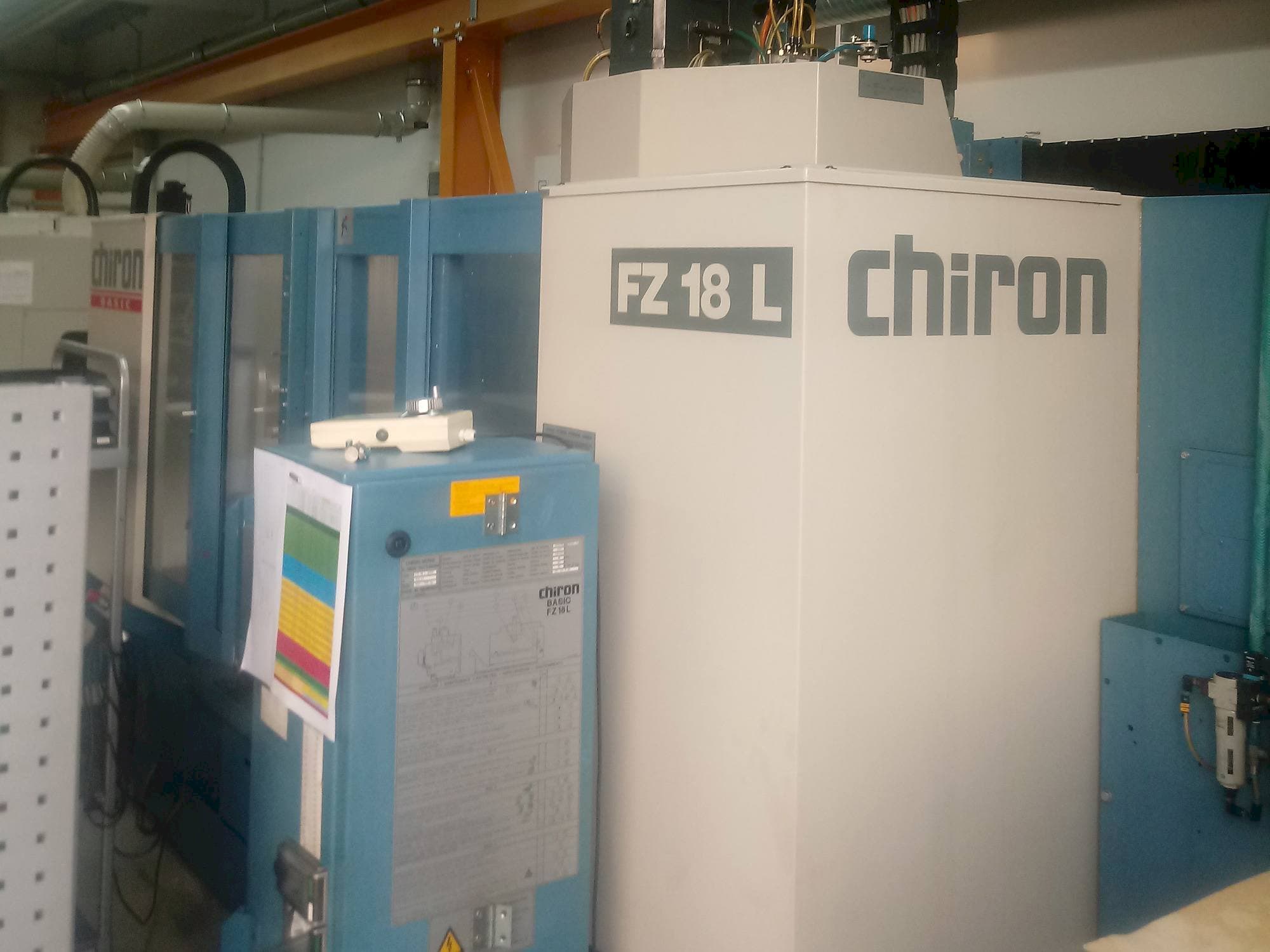 Vista Frontal  da CHIRON FZ 18 L 2000  máquina