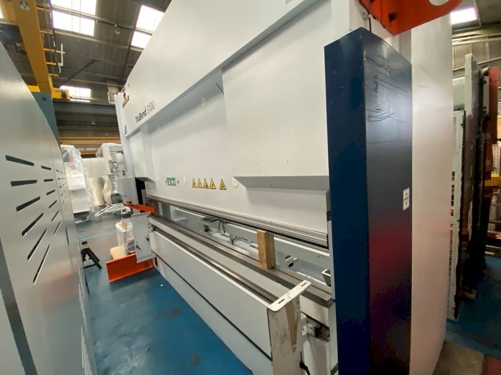 Vista Frontal  da Trumpf TruBend 3100  máquina