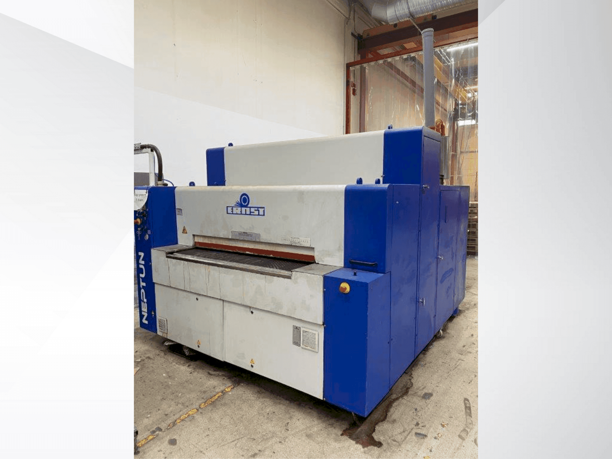 Vista Frontal  da ERNST Neptun EKB  máquina