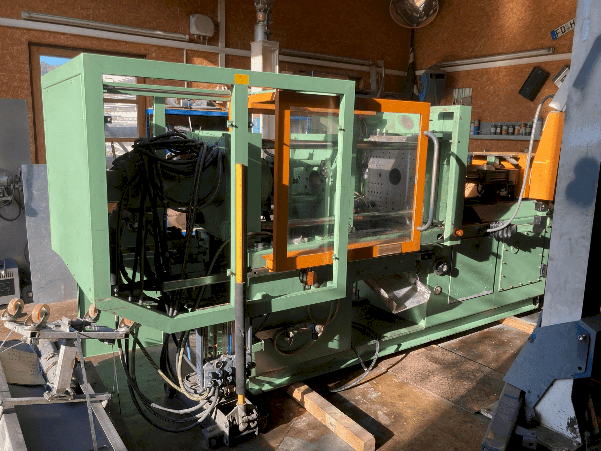 Vista Frontal  da FERROMATIK K75-S  máquina