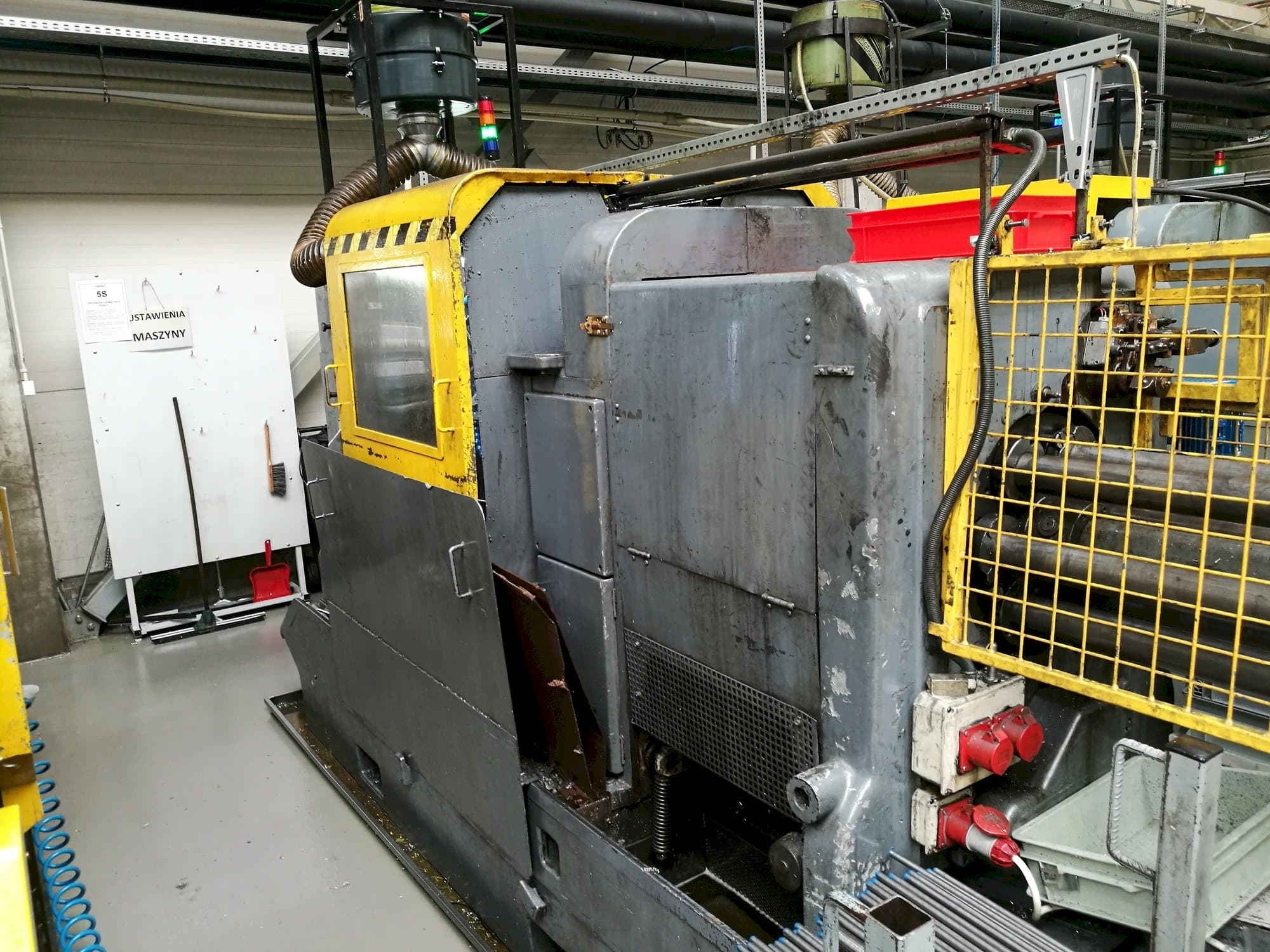 Vista Frontal  da Wickman 1  3/8"-6  máquina