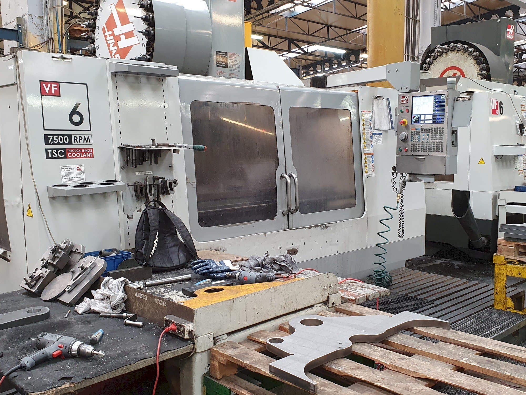 Vista Frontal  da HAAS VF-6 / 50HE  máquina